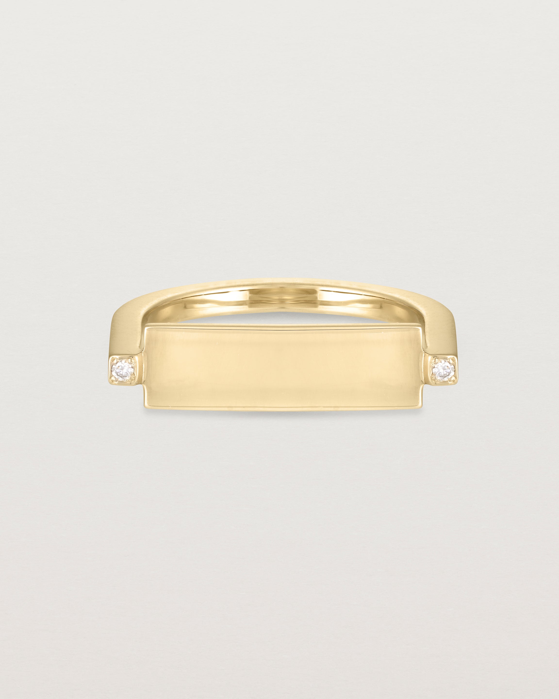 Front view of the Antares Plate Ring | Diamonds | Yellow Gold.
