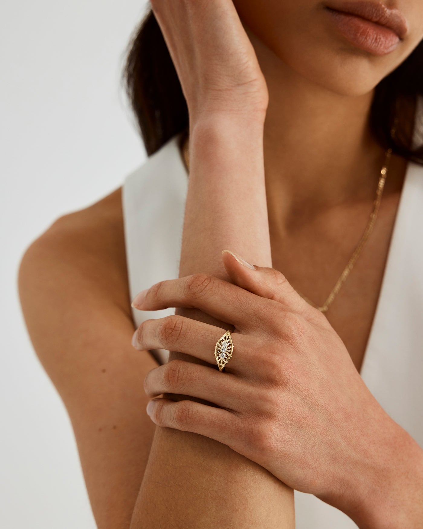 A woman wearing the Bonnie Shield Ring
