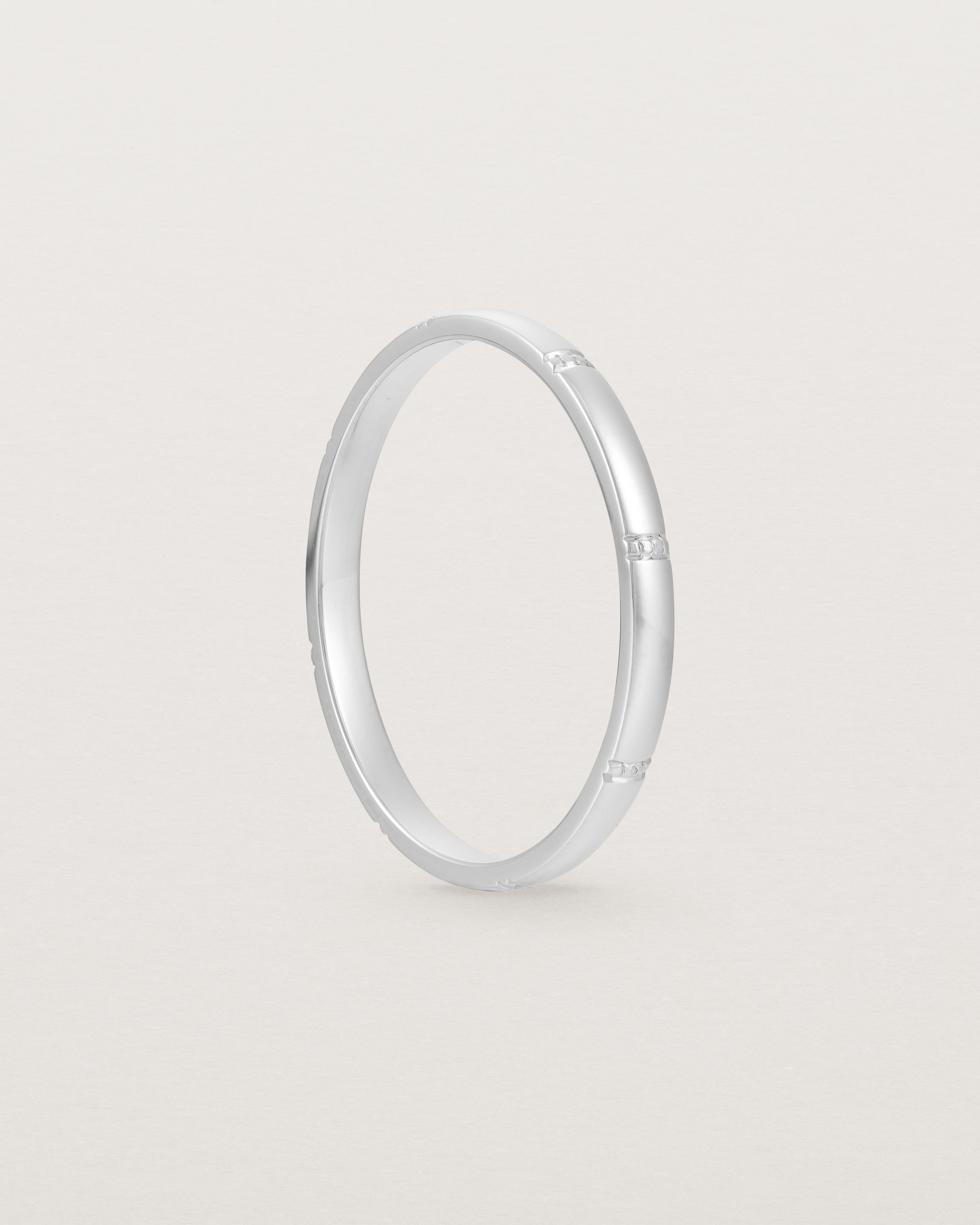 Standing view of the Grain Wedding Ring | 2mm | White Gold.