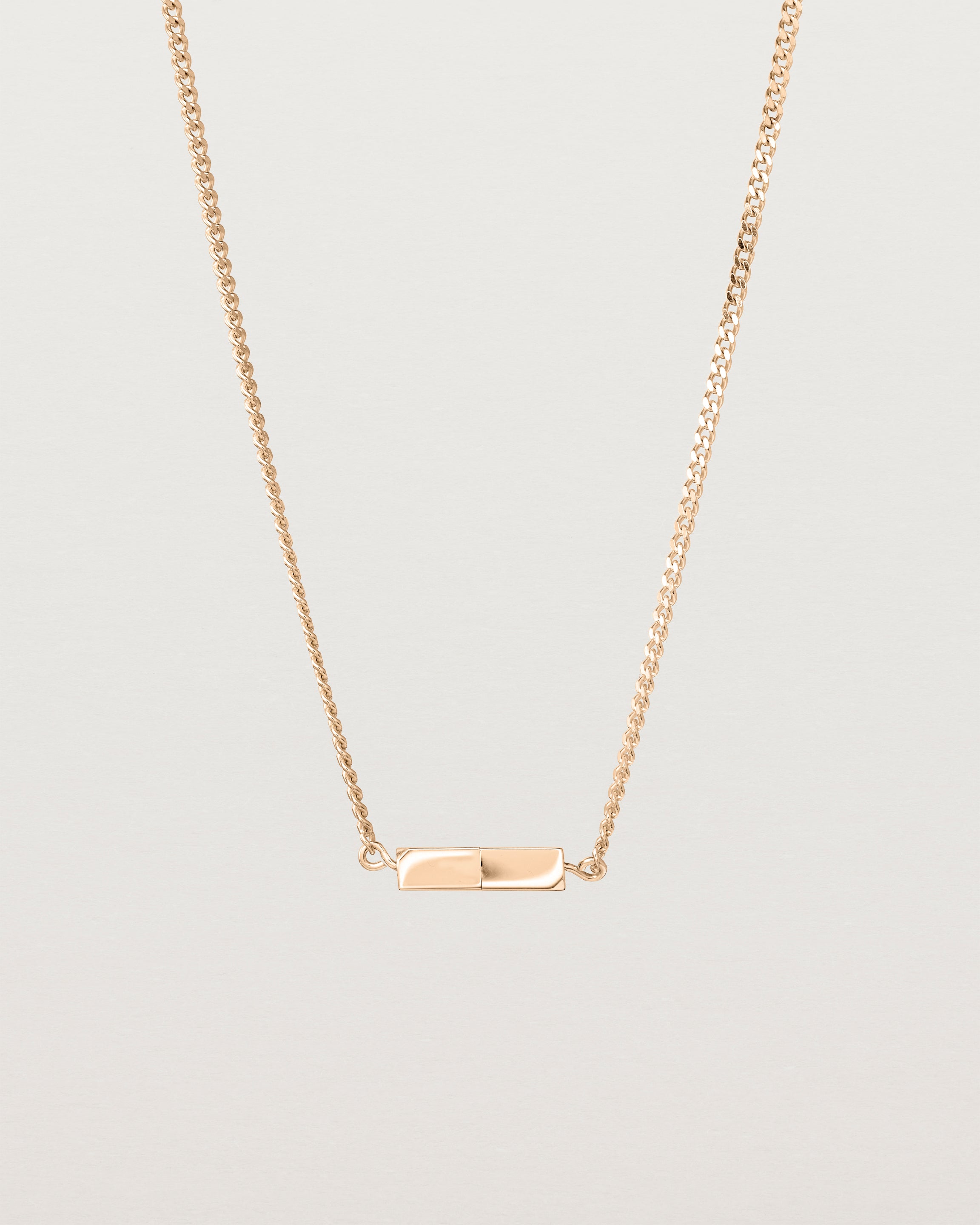 Front view of the Guardian Chain in rose gold.