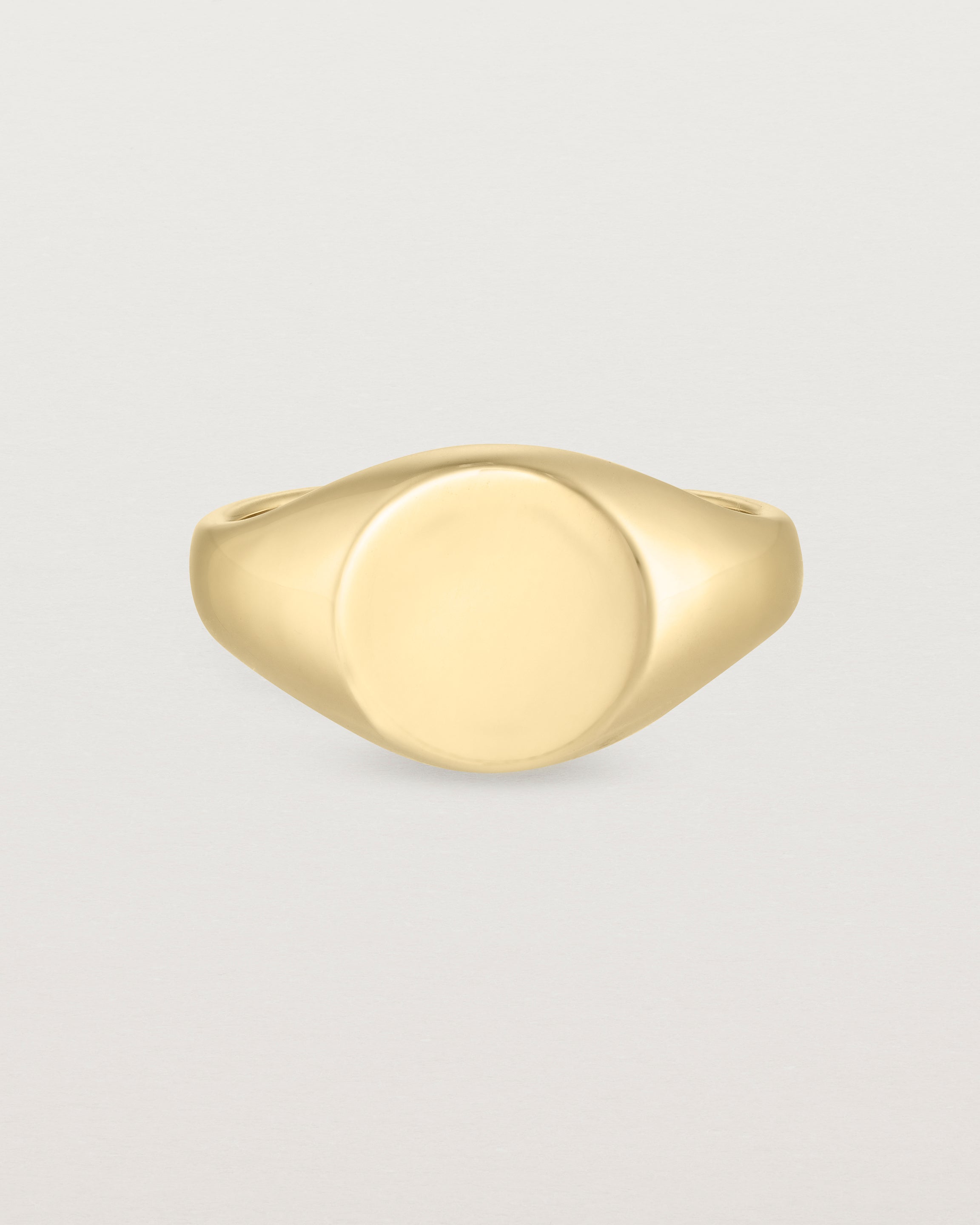 Front view of the Kian Signet Ring | Yellow Gold.
