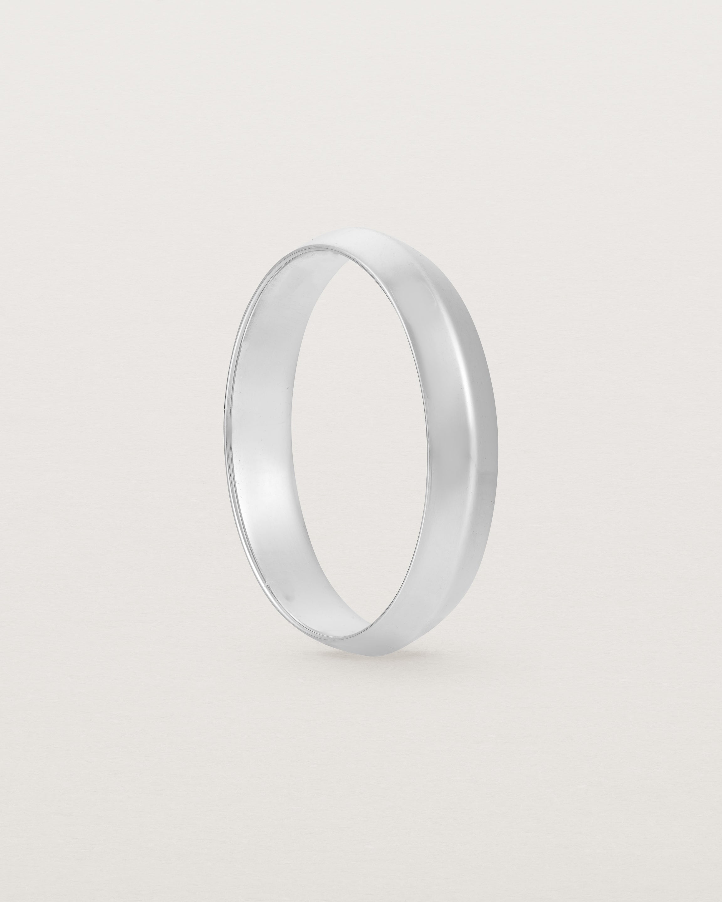 Standing view of the Knife Edge Wedding Ring | 4mm | White Gold.