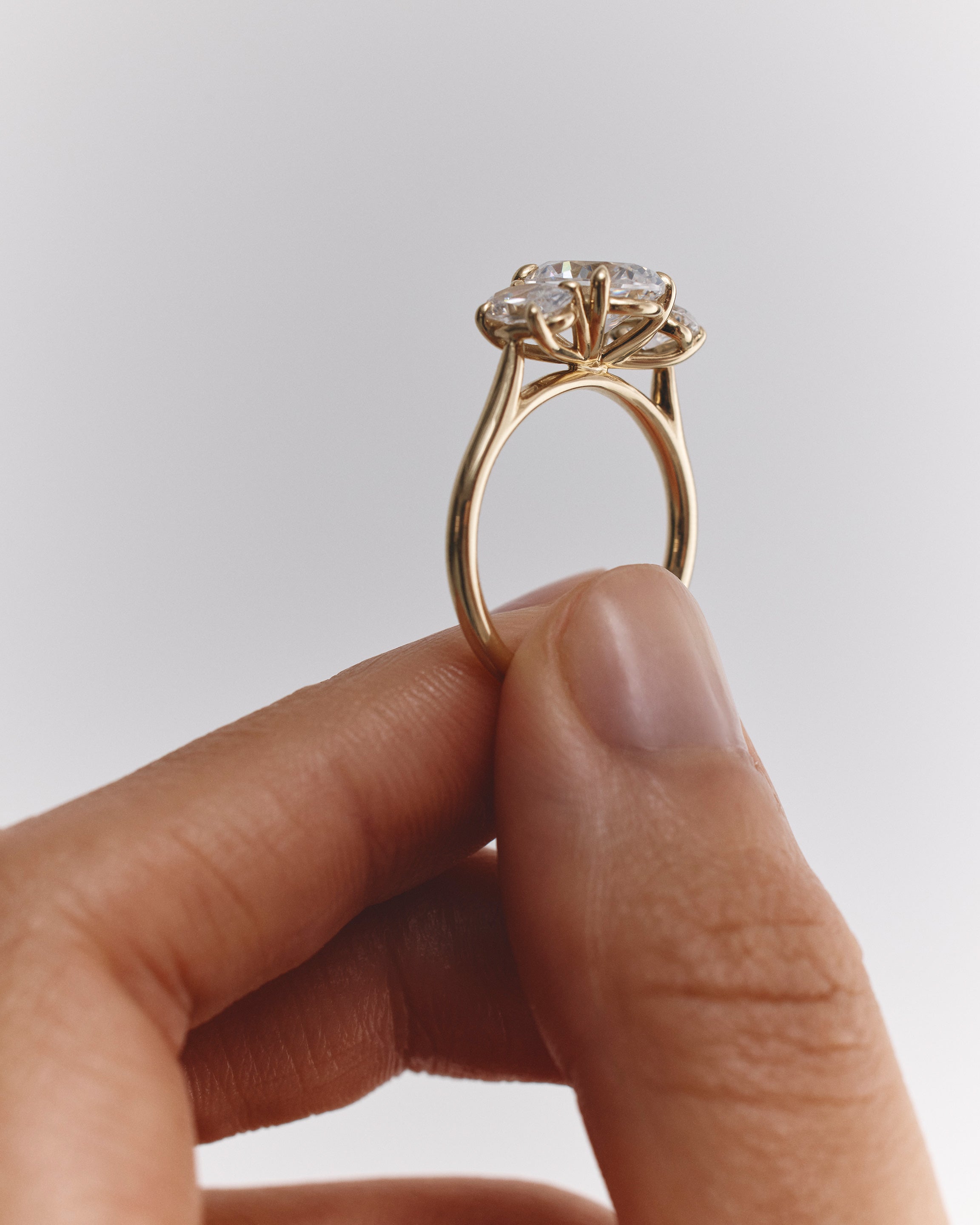 Signature Oval Trio | Diamond