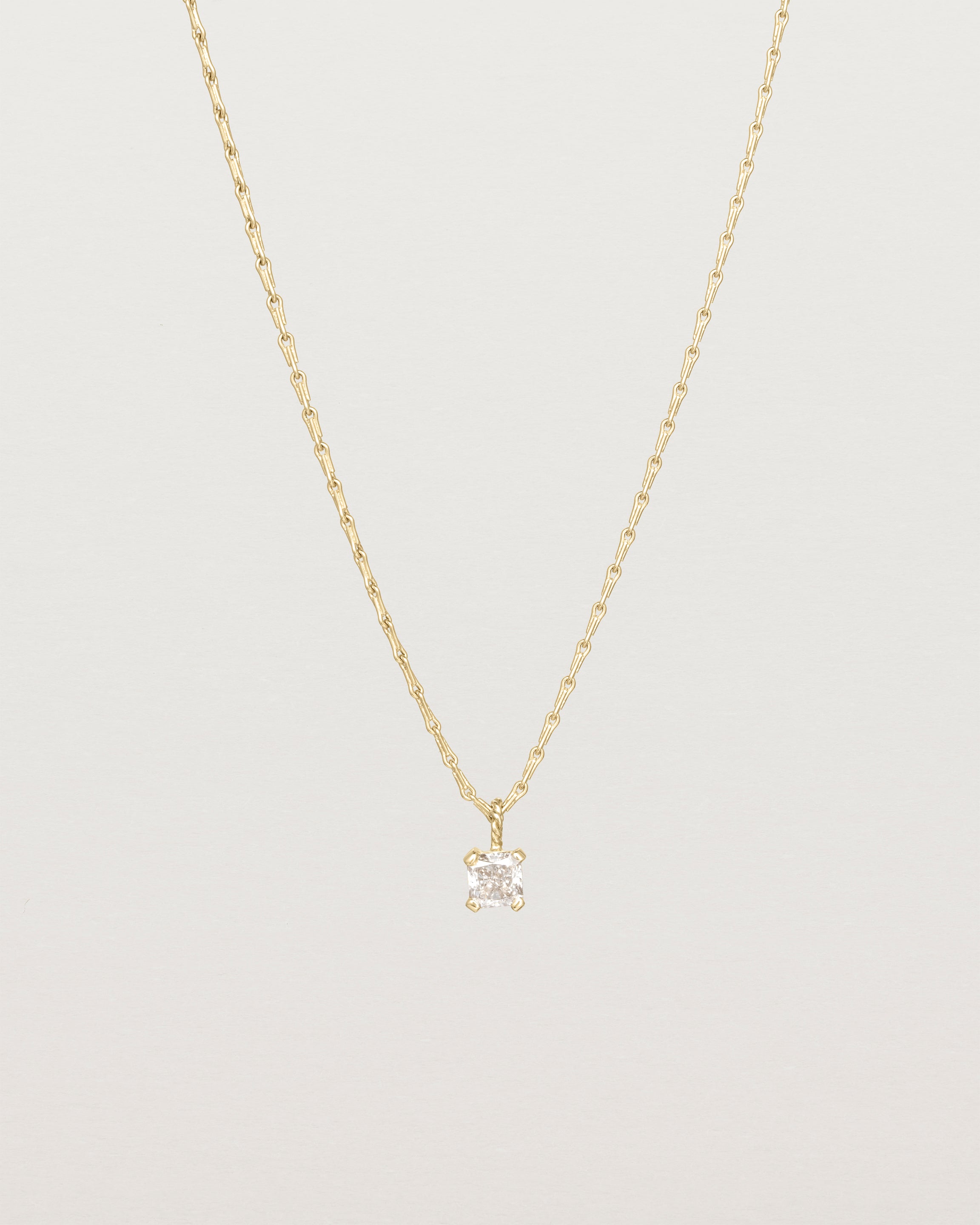 Front view of the Varni Necklace | Champagne Argyle Diamond.