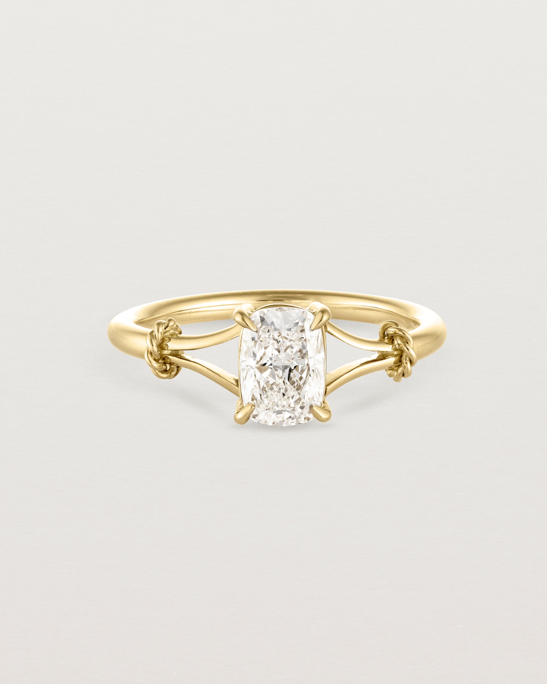 Front view of the Alida | Split Band Solitaire Ring | Diamond.