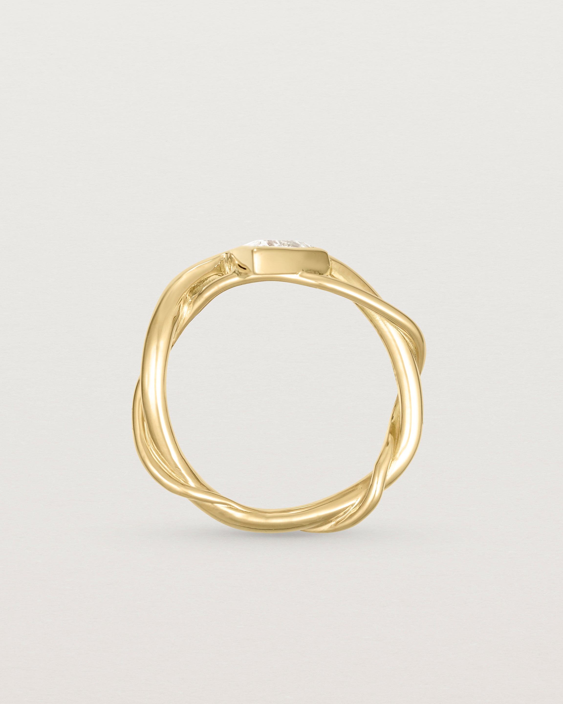Standing view of the Calla Ring | Diamond.