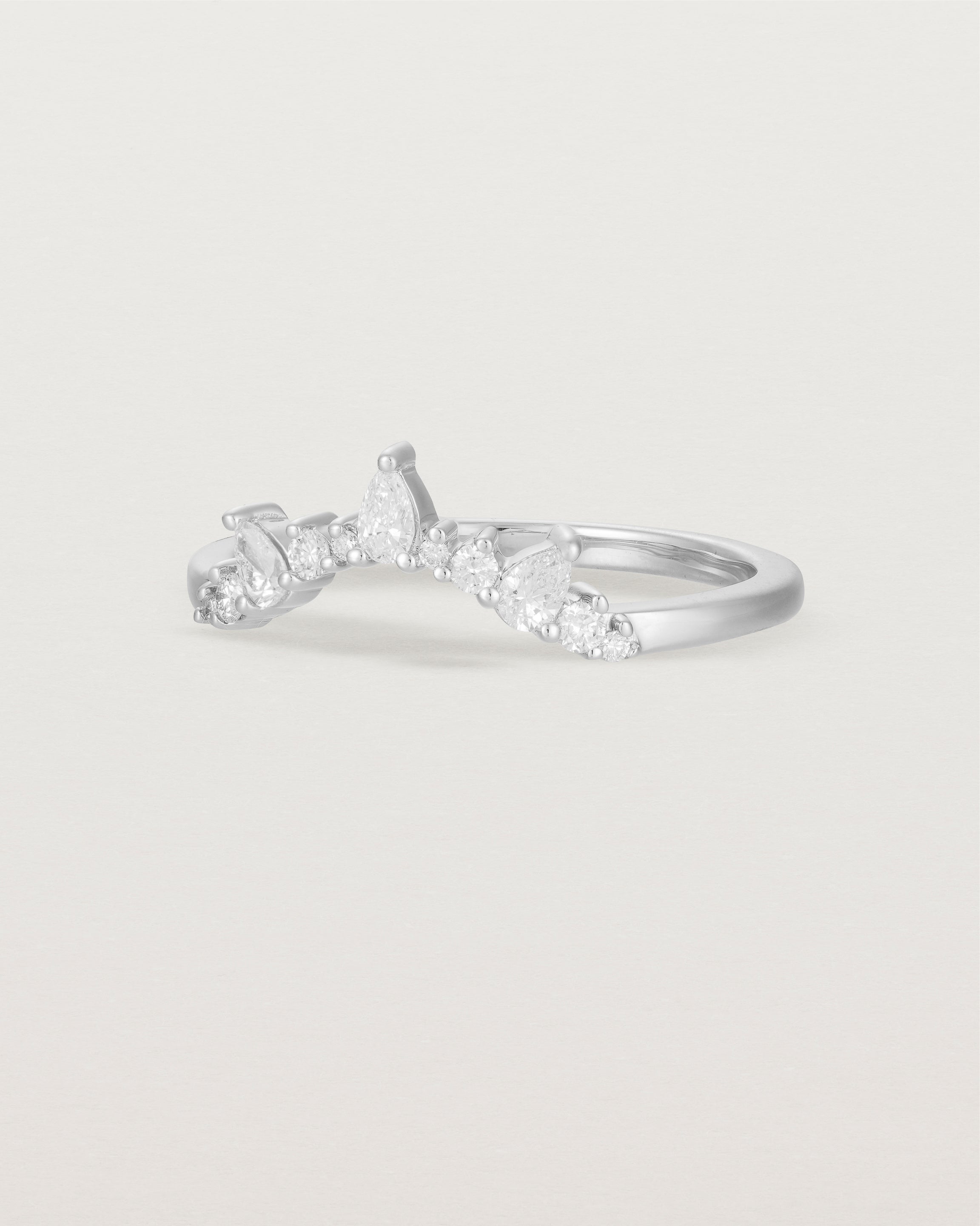 Angled view of the Odette Crown Ring | Fit Ⅲ | White Gold.