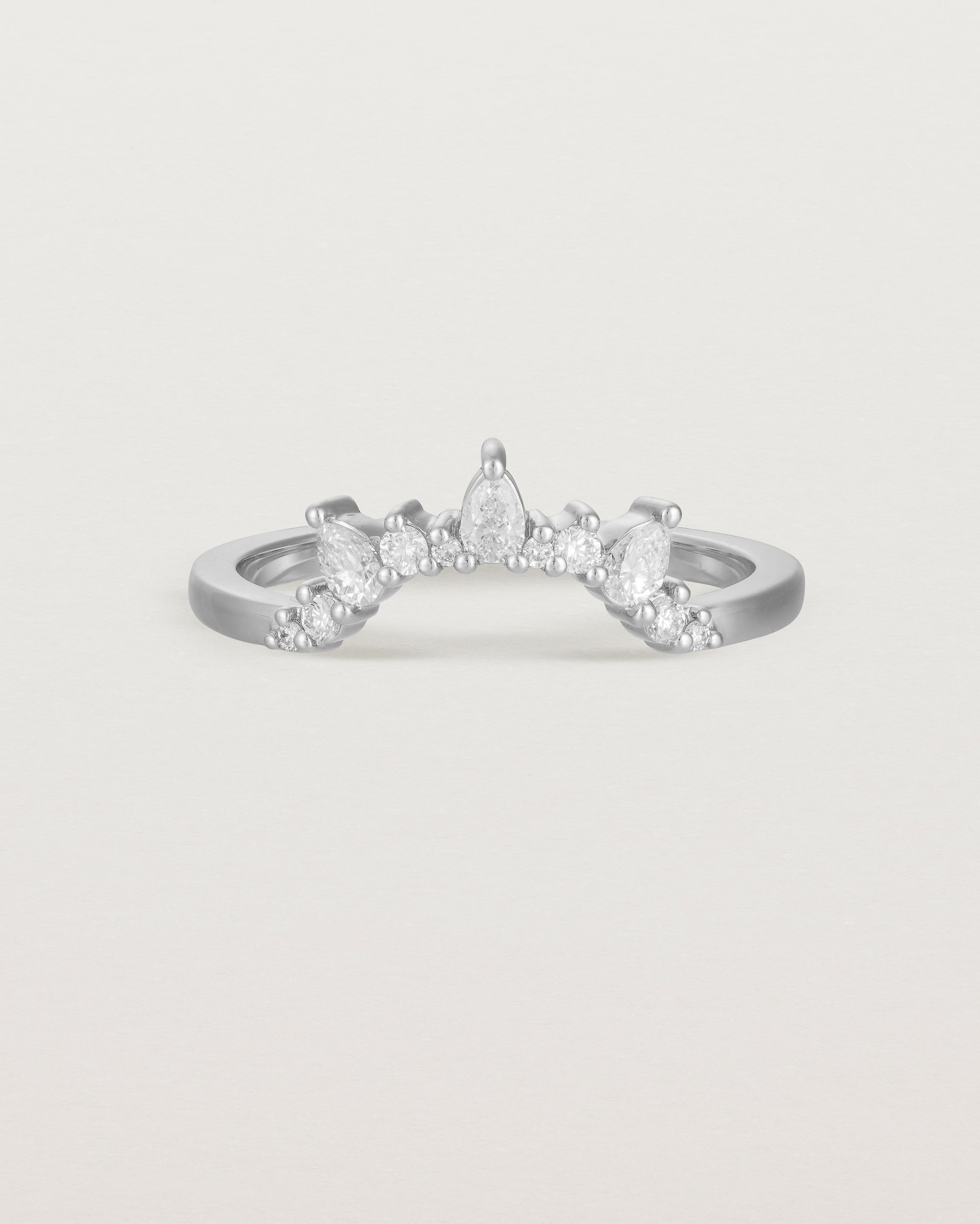 Front view of the Front view of the Odette Crown Ring | Fit ‚IV | White Gold.