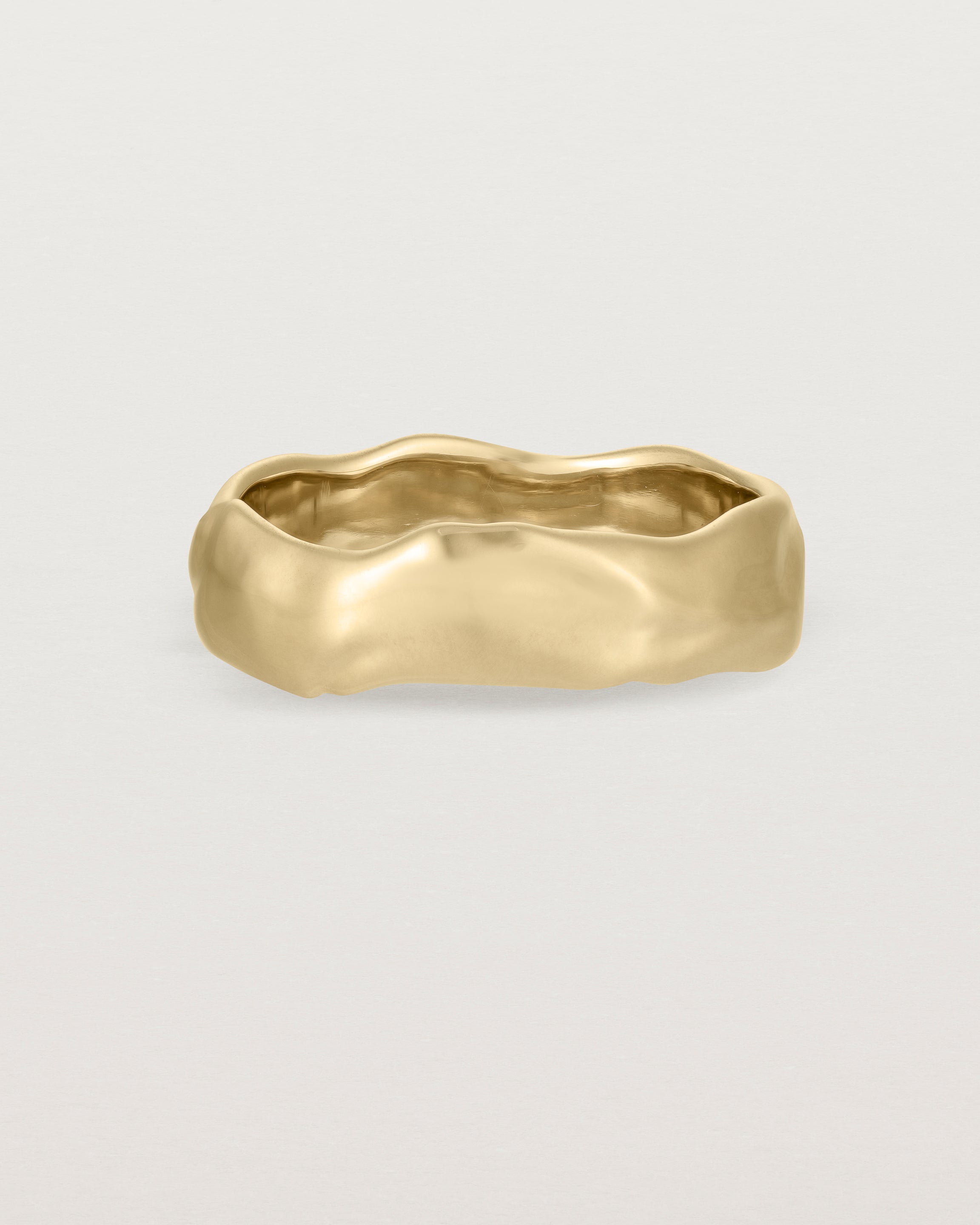 The Organic Wedding Ring | 6mm | Yellow Gold. 