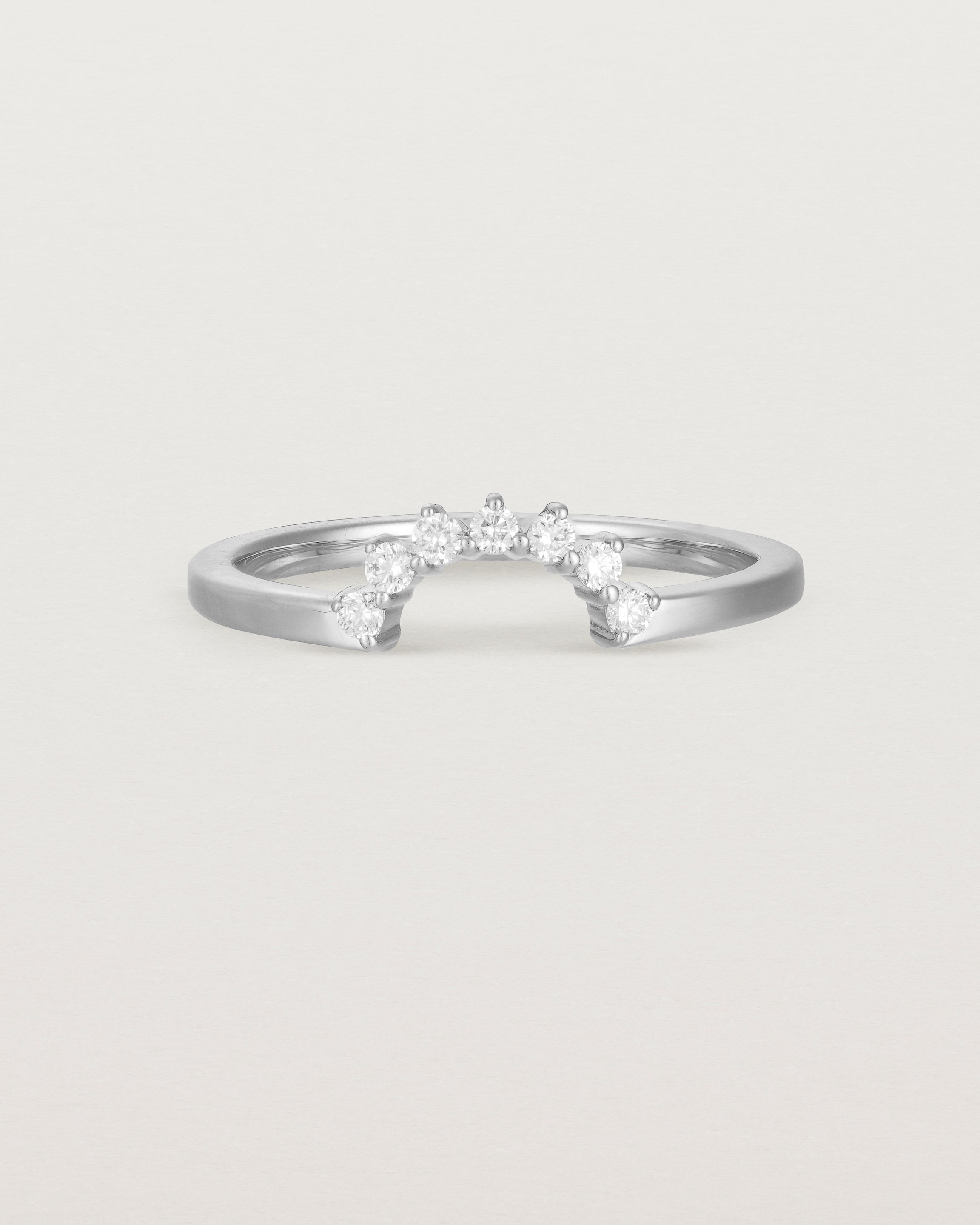 Front view of the Reina Crown Ring | Fit ‚III | White Gold.