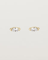 Front view of the Vega Studs | Diamond in yellow gold.
