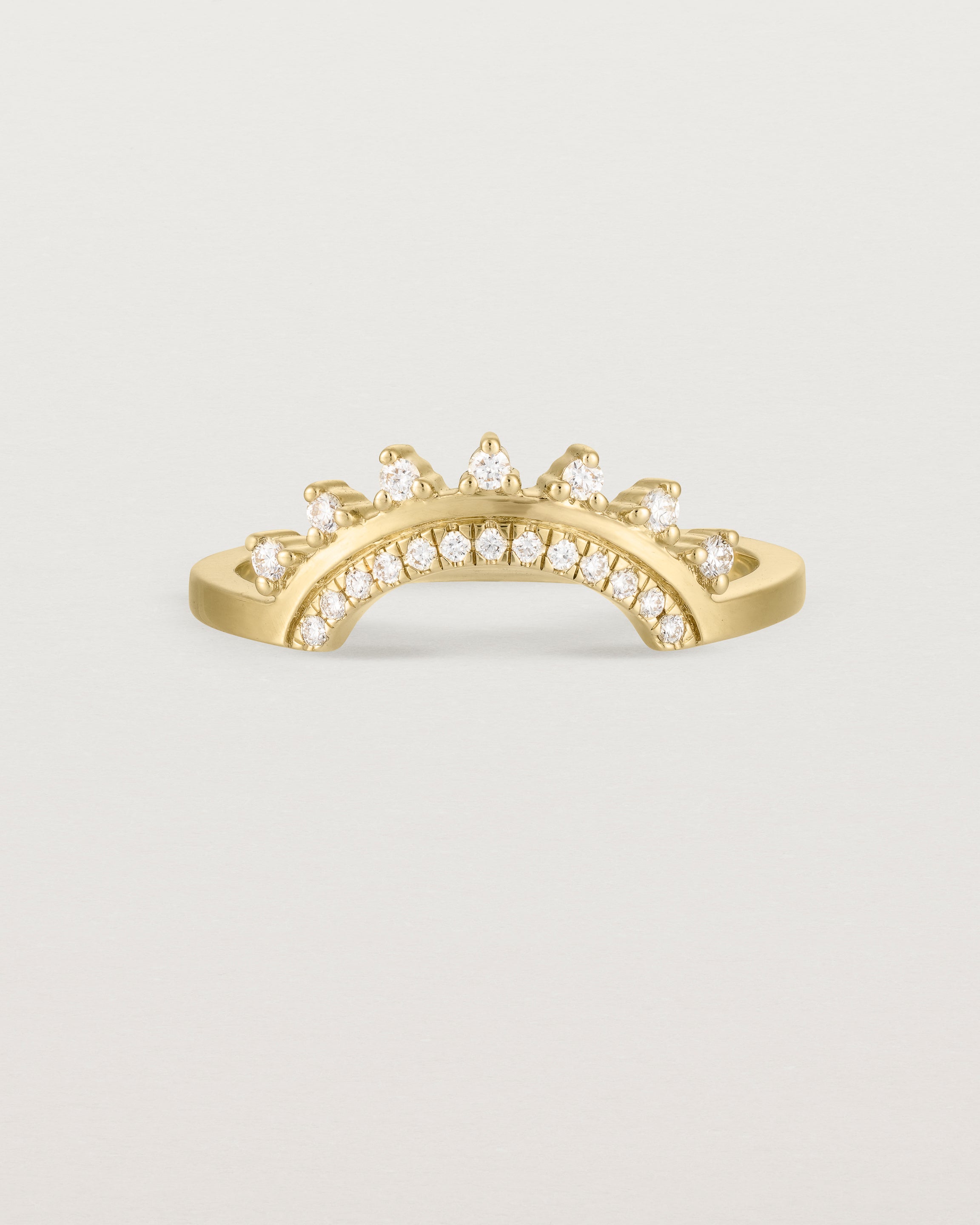 Front view of the Adeline Crown Ring | Fit ‚III | Yellow Gold.