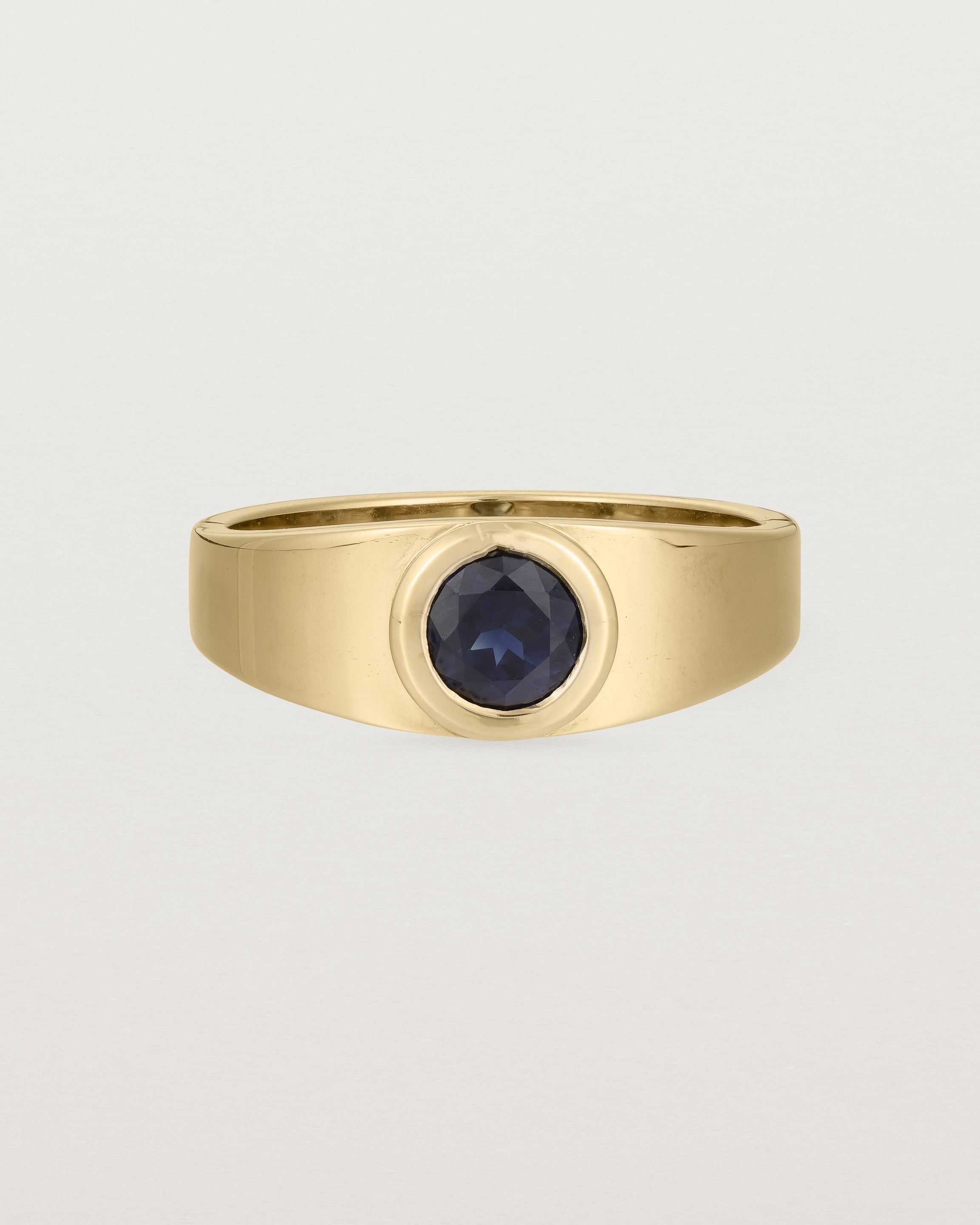 Front view of the Amos Ring | Australian Sapphire in Yellow Gold.