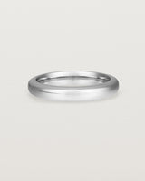 Front view of the Bold Curve Ring | 4mm | White Gold.