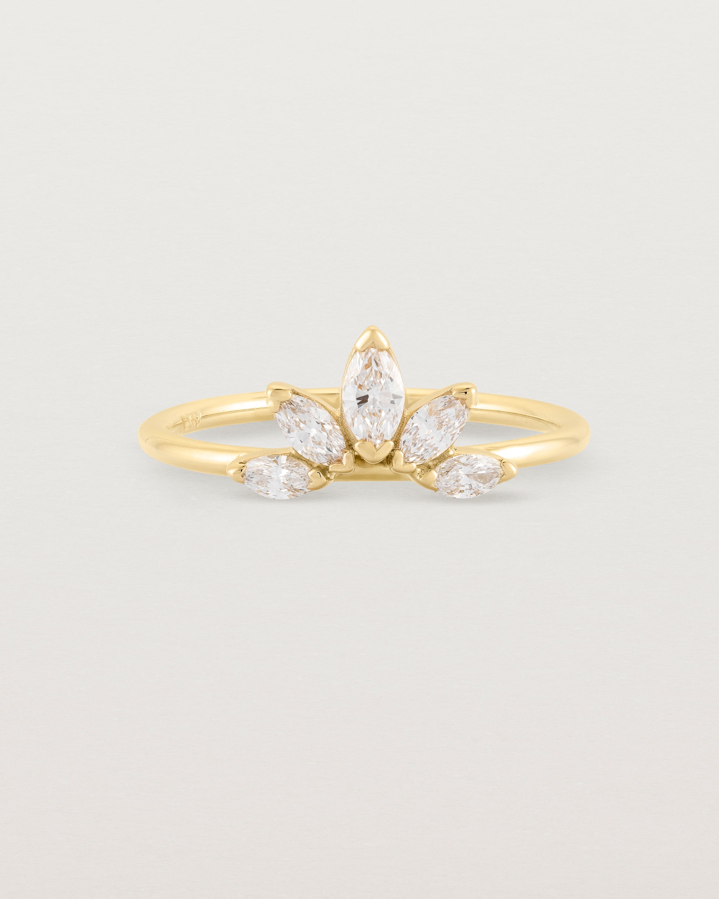 Front view of the Sun Ring | Diamond in Yellow Gold.