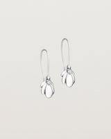 Angled view of the Aeris Earrings | Diamond | White Gold.