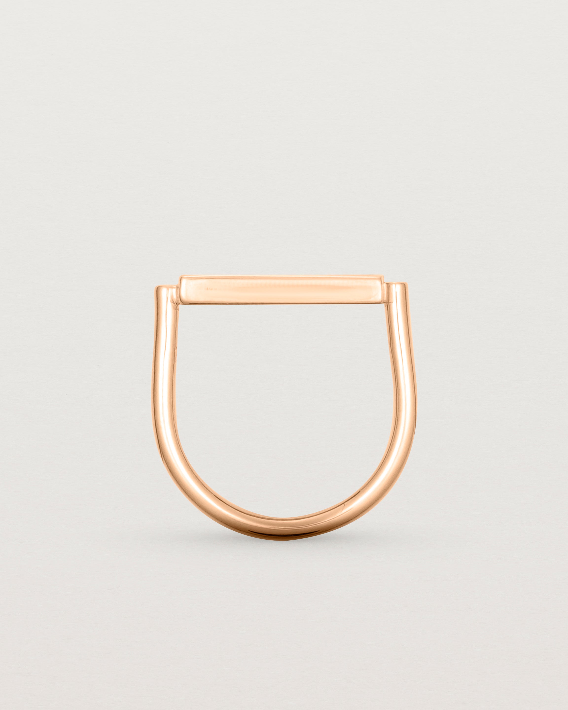 Standing of Fine Agate Cuff Ring in rose gold