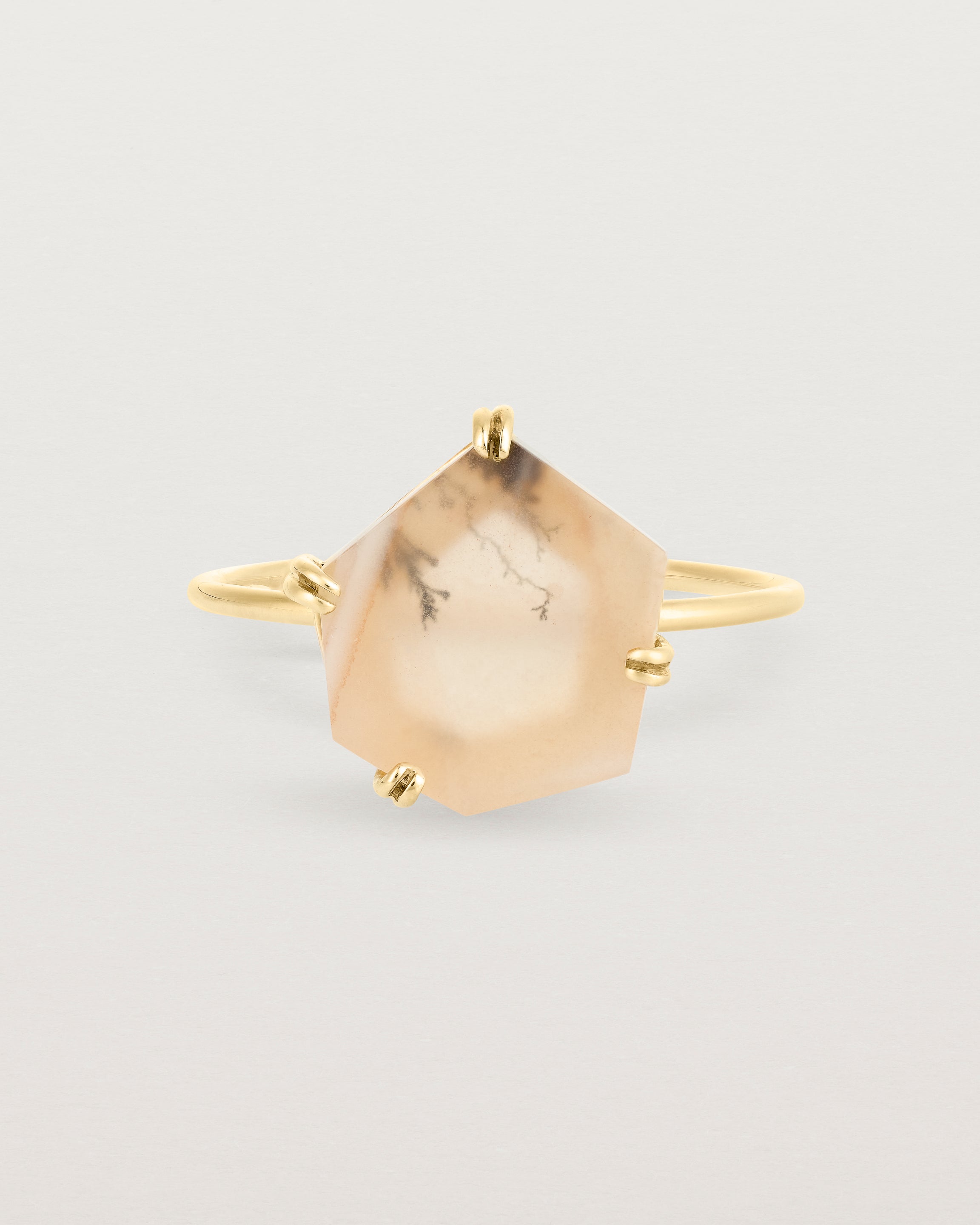 Agate stone ring in yellow gold