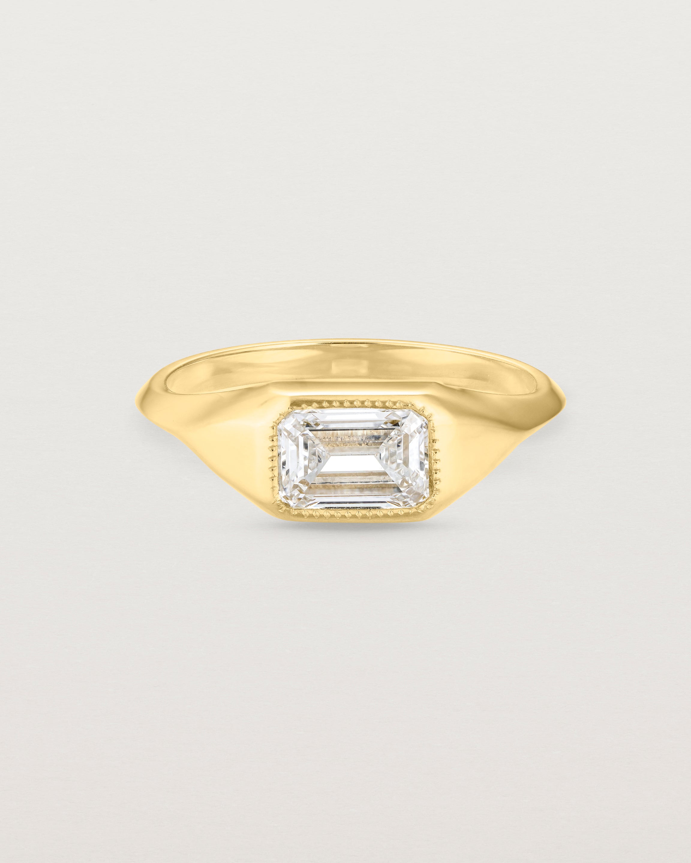 Front view of the Átlas Emerald Signet | Laboratory Grown Diamond in yellow gold with a polished finish. _label: Polished Finish Example