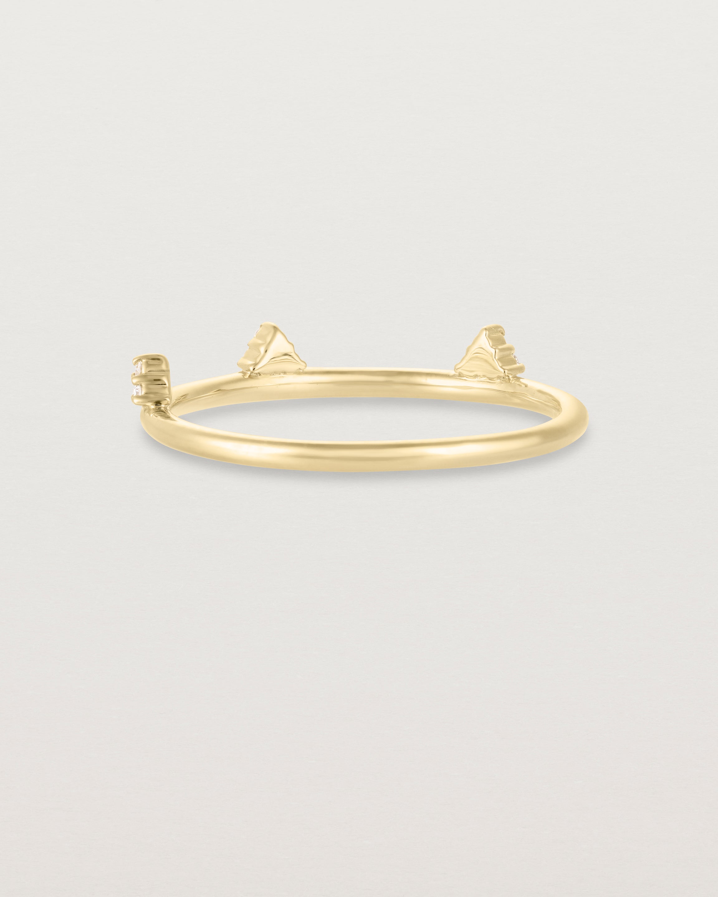 Back view of the Belle Ring | Diamonds in yellow gold.