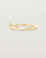 Angled view of the Belle Ring | Diamonds in yellow gold.