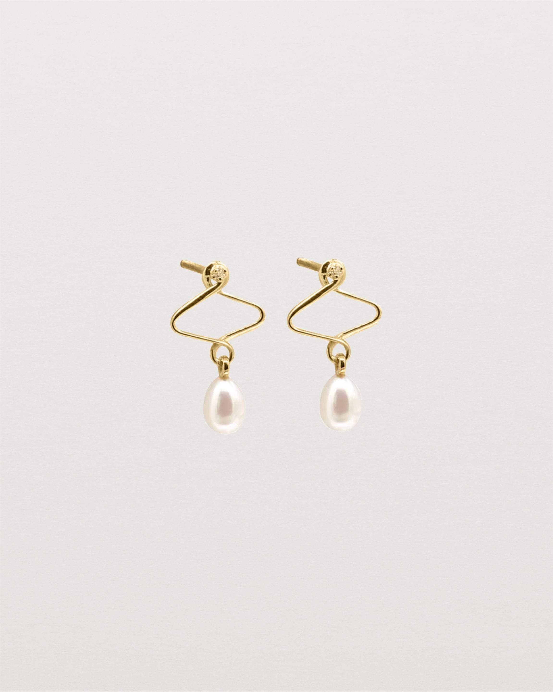 Pearl drop earrings with vintage detailing, crafted in yellow gold