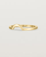 A classic small arc crown ring crafted in yellow gold