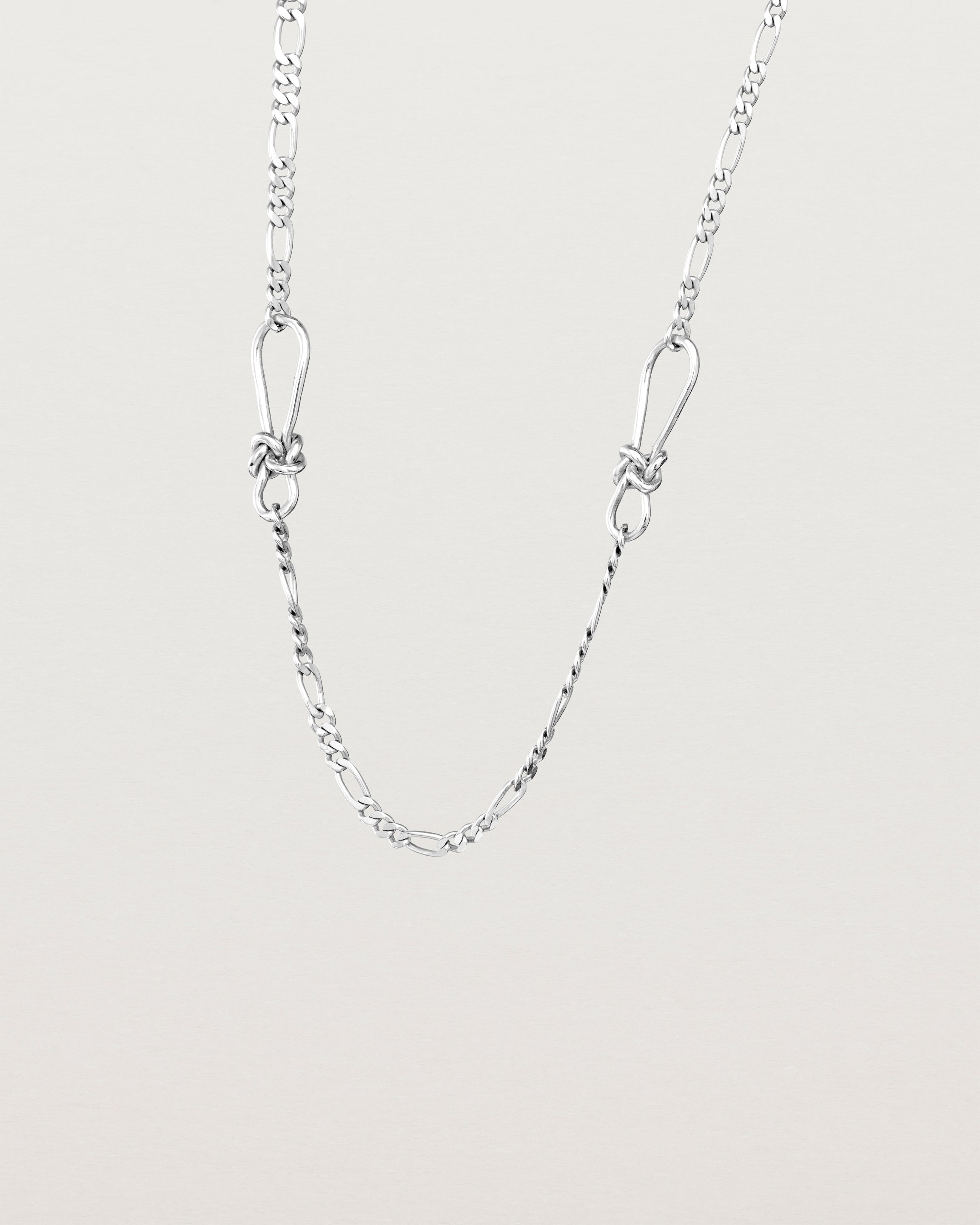Angle view of the Dà anam Necklace in sterling silver.