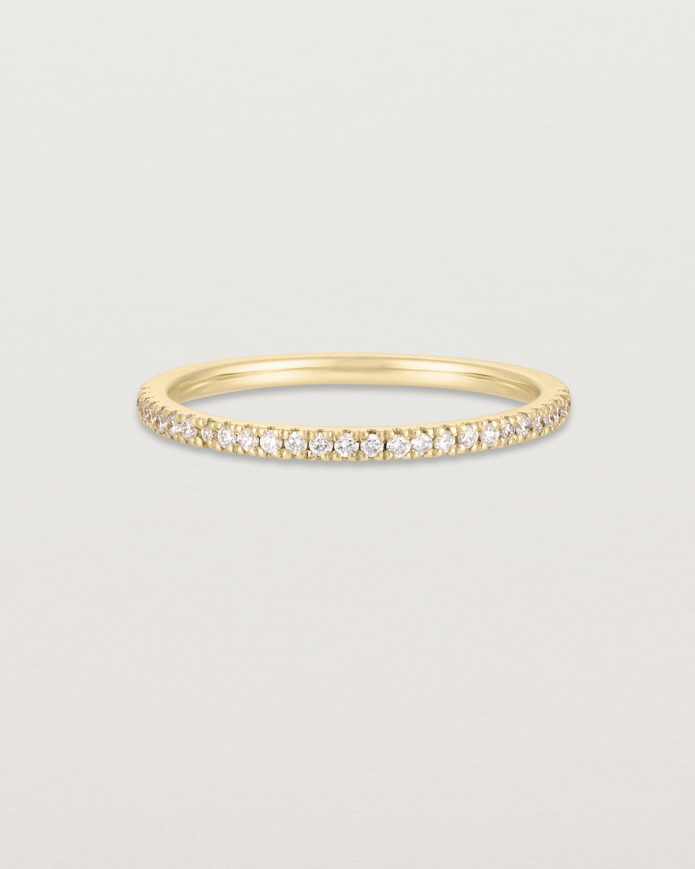 Front view of the Demi Queenie | White Diamonds in yellow gold.