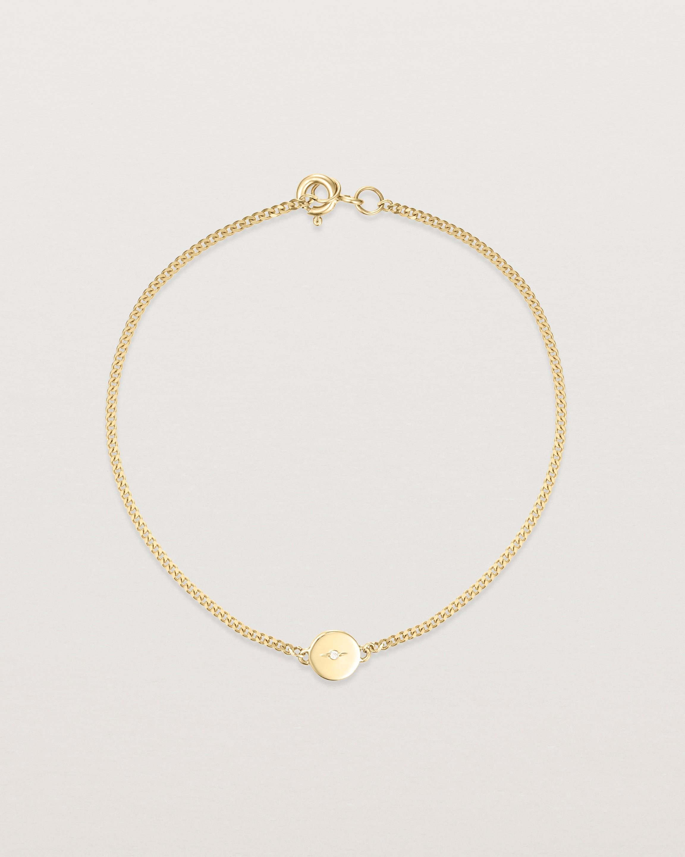 Top view of the Eily Bracelet | Birthstone in yellow gold.