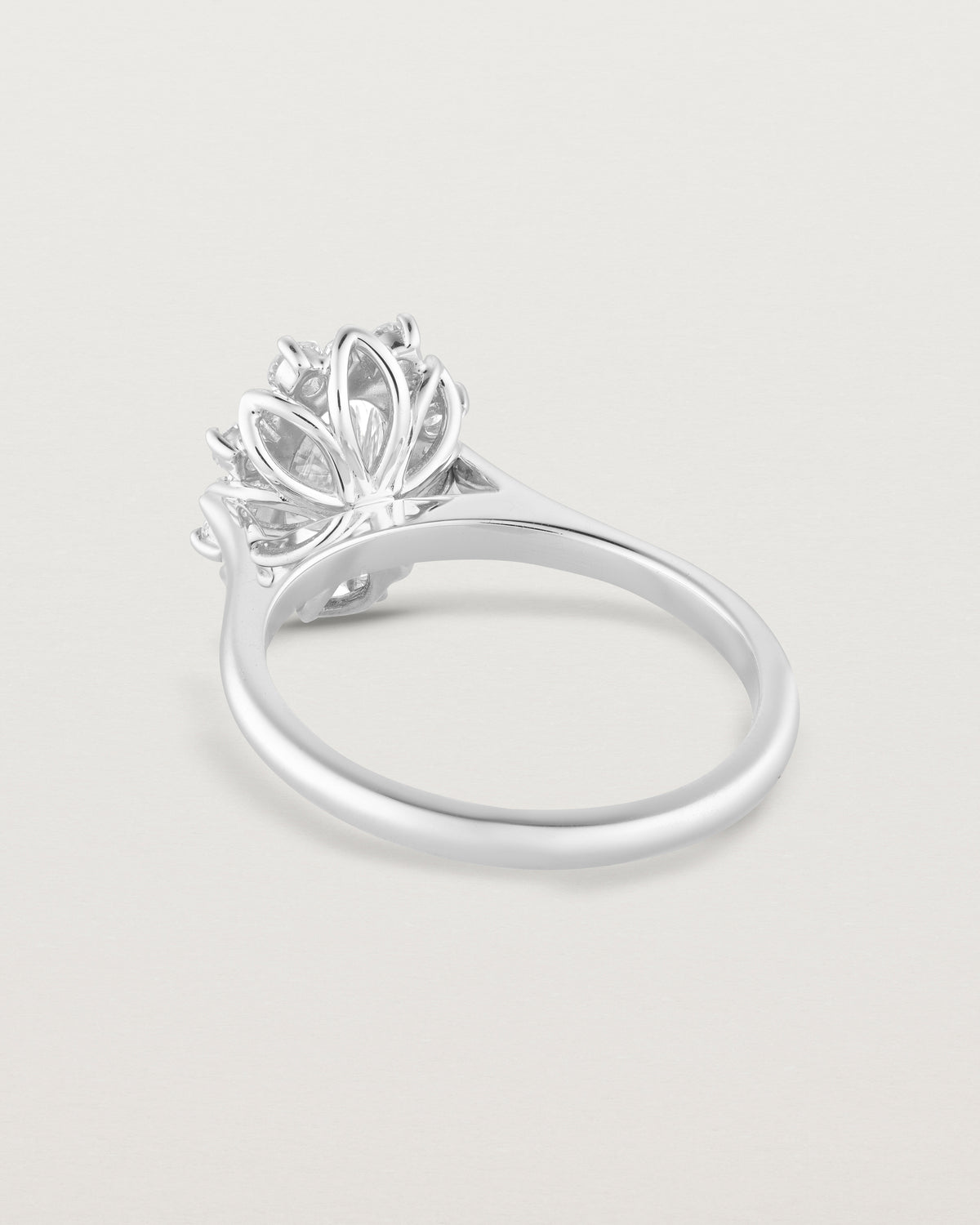 Eirene Halo Ring | Natural Diamonds