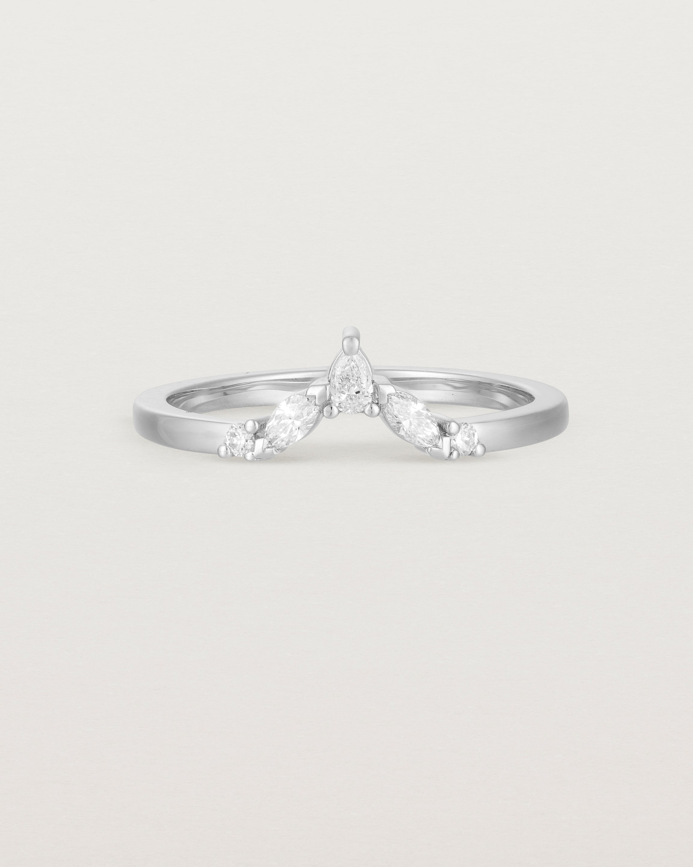 Front view of the Meia Crown Ring | Fit Ⅰ | White Gold.