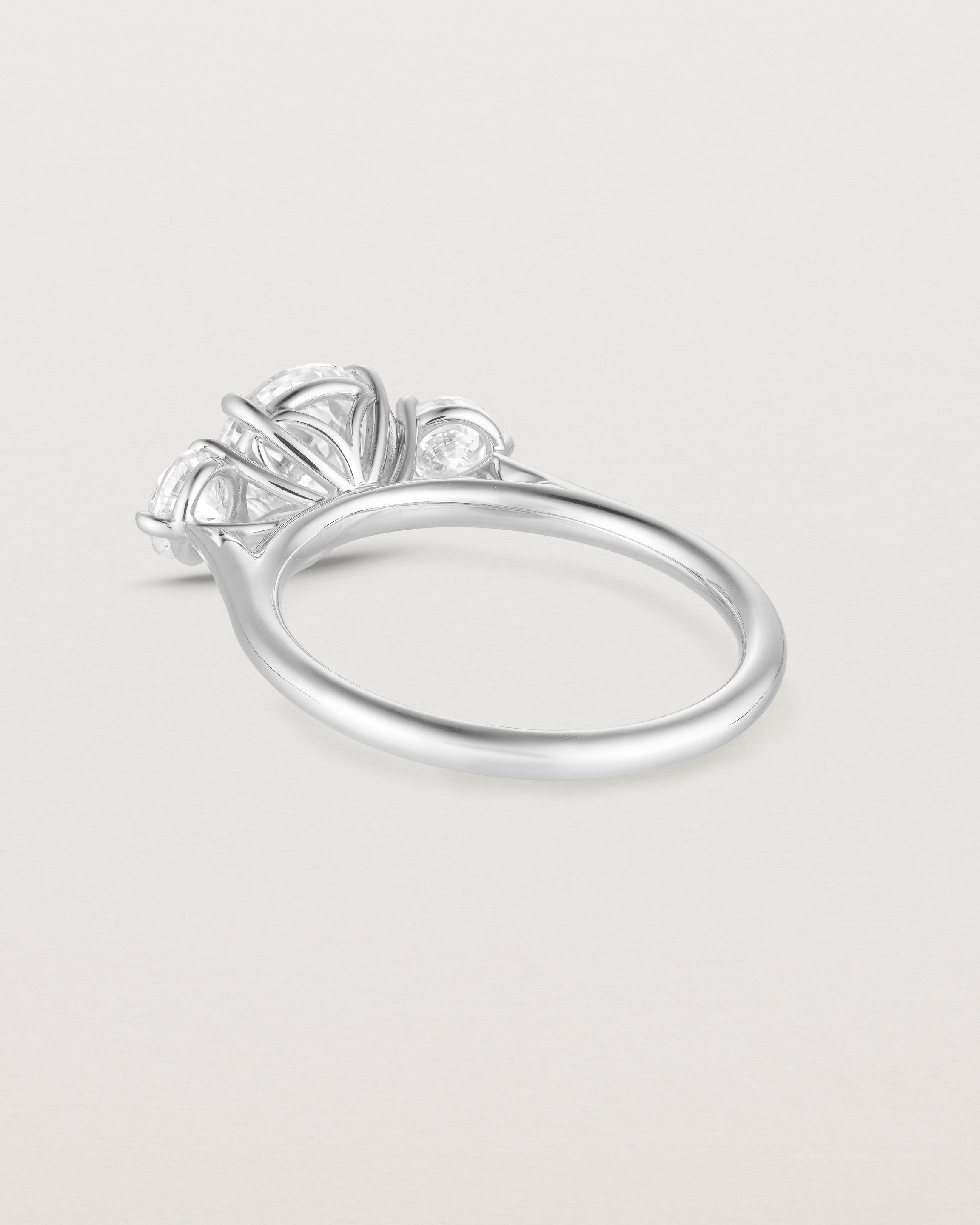 Tulip Round Trio | Diamond