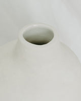 Ruby Robinson Curvy Vase | White