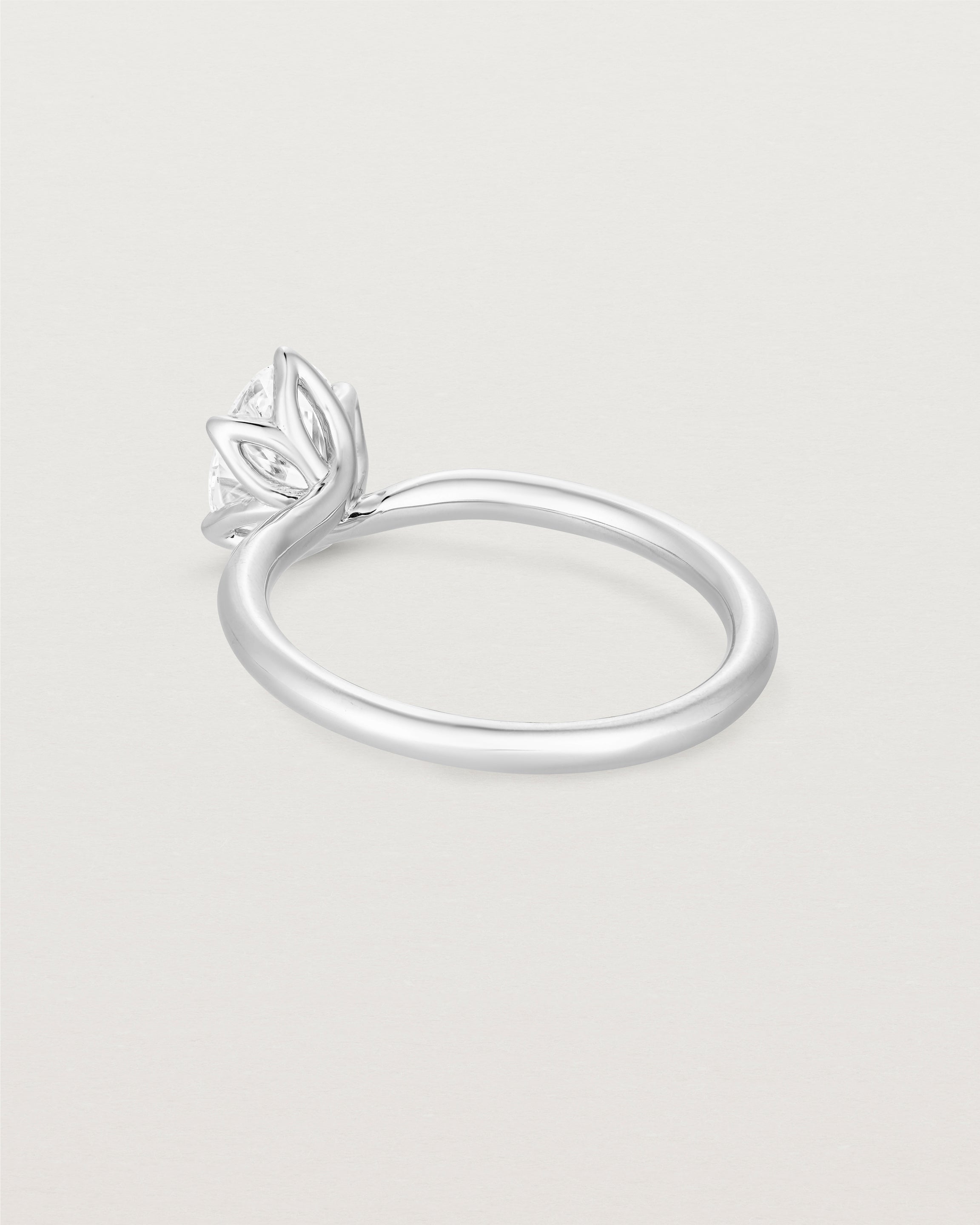 Eirene Solitaire | Oval Natural Diamond