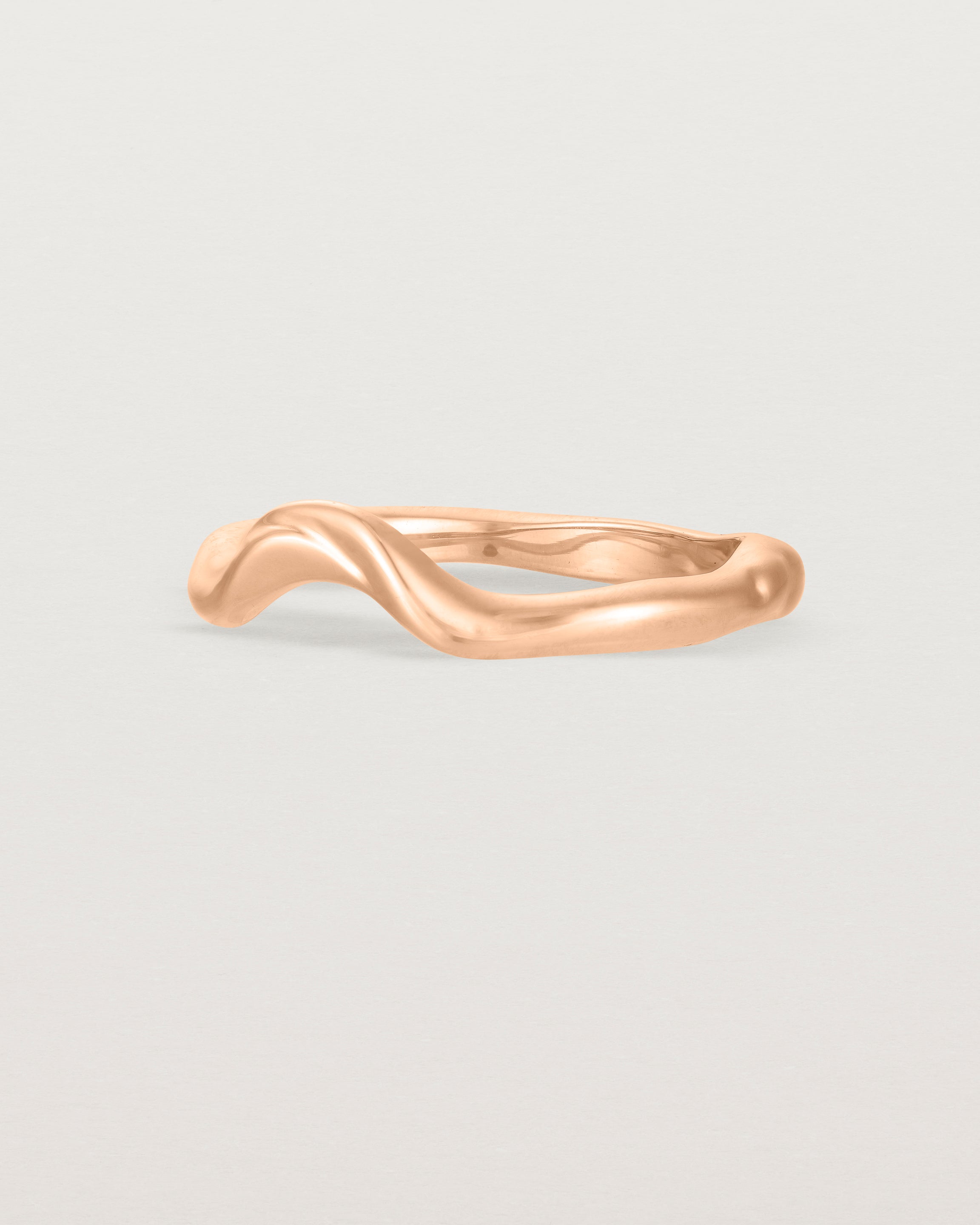 Angled view of the Organic Crown Ring | Fit Ⅰ | Rose Gold.