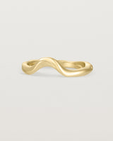 Angled view of the Organic Crown Ring | Fit Ⅳ | Yellow Gold.