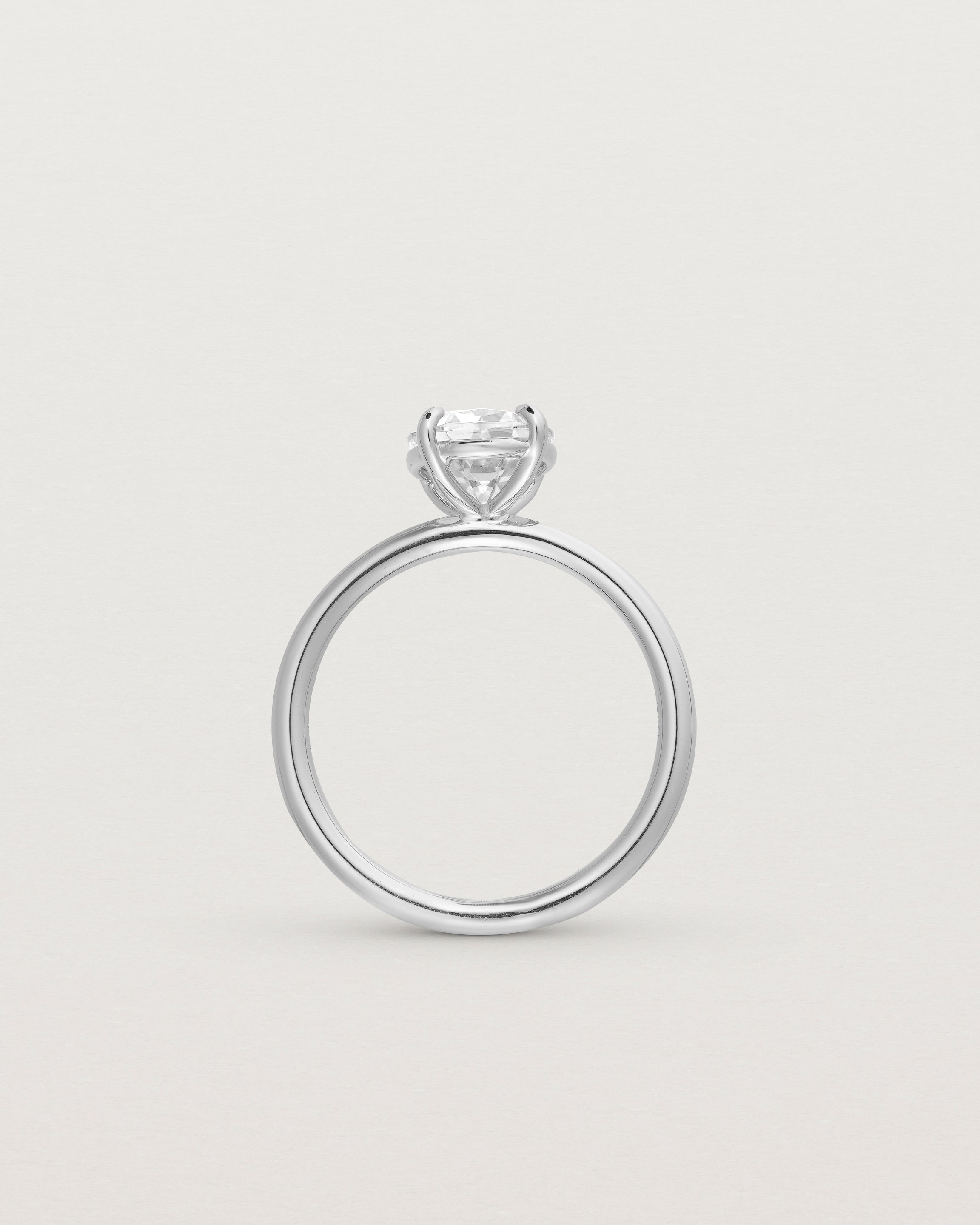 Signature Oval Solitaire | Diamond