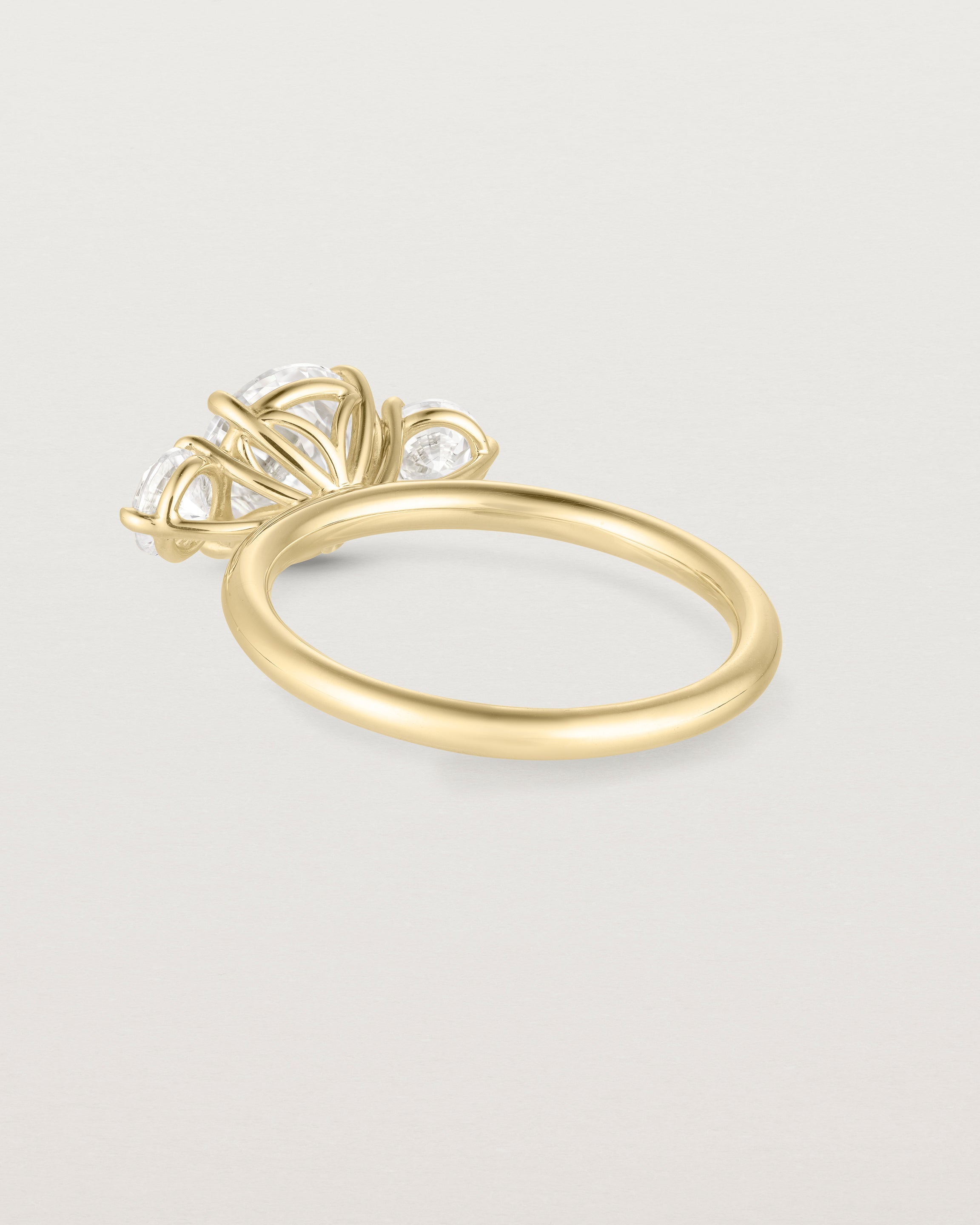 Tulip Round Trio | Diamond