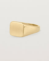 Angled view of the Sempré Signet Ring in Yellow Gold.