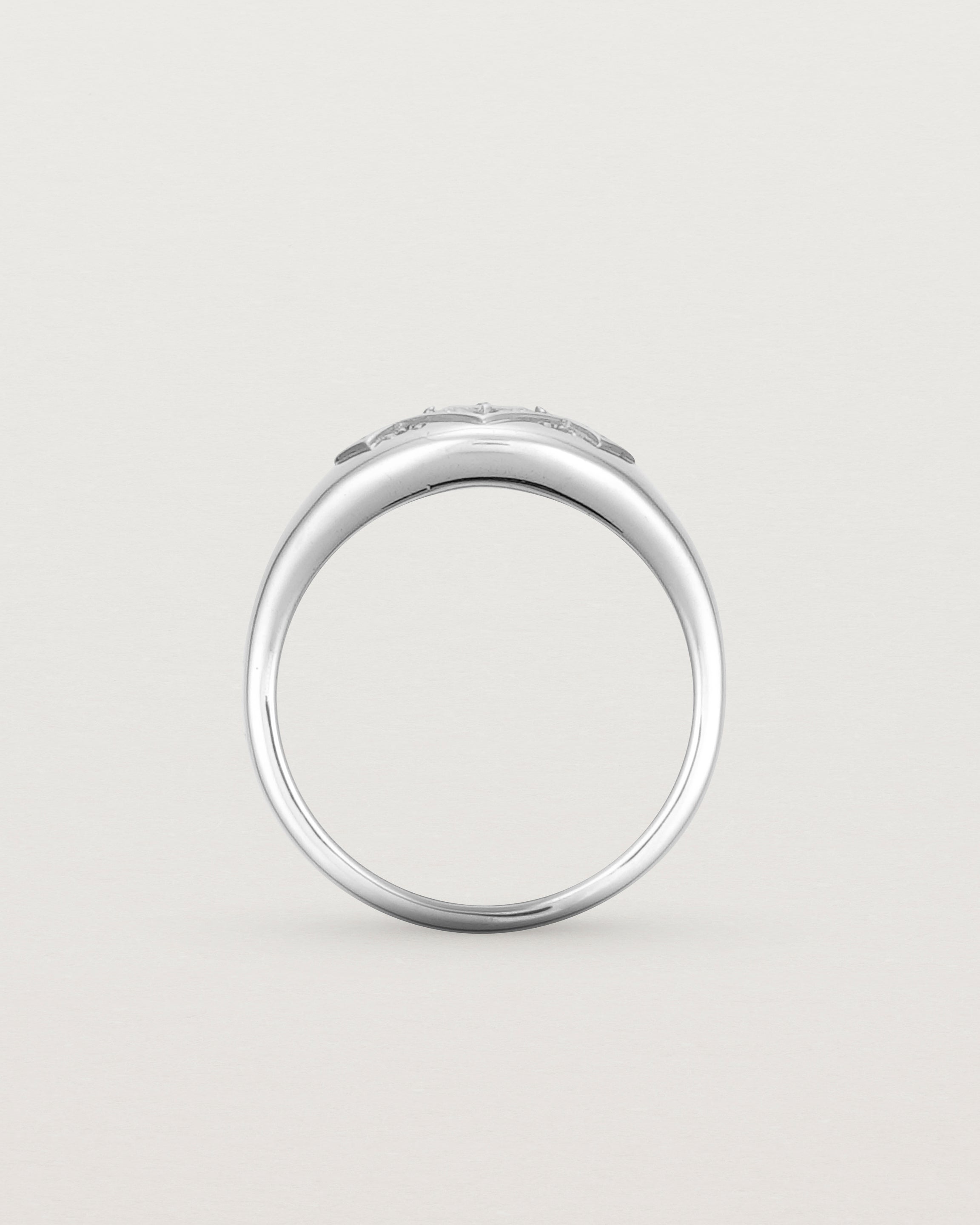 Standing view of the Seule Cheri Ring | Diamonds | white Gold.