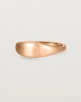 Angled view of the Seule Ring in Rose Gold.