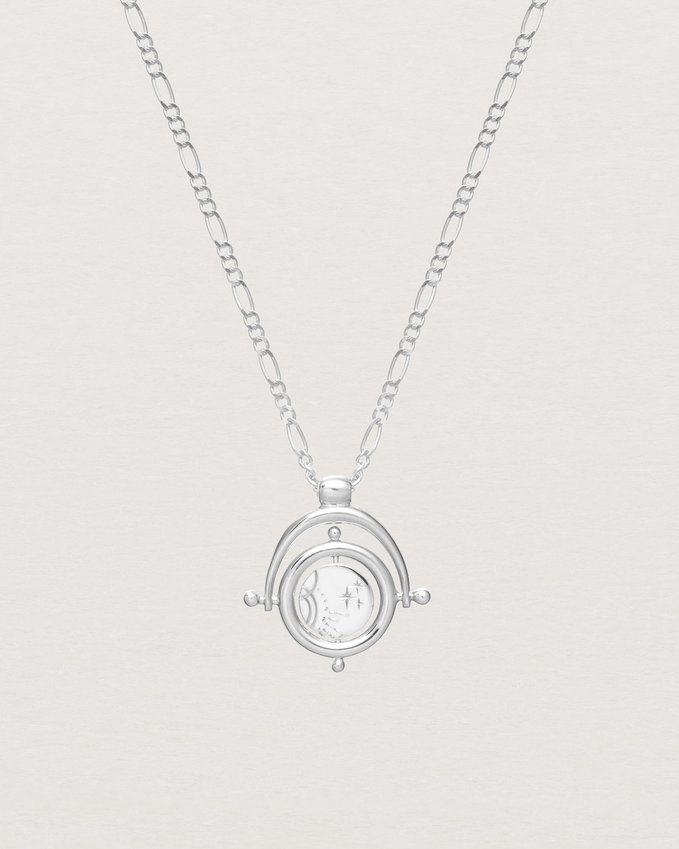 Front of the Solluné Necklace | Sterling Silver.
