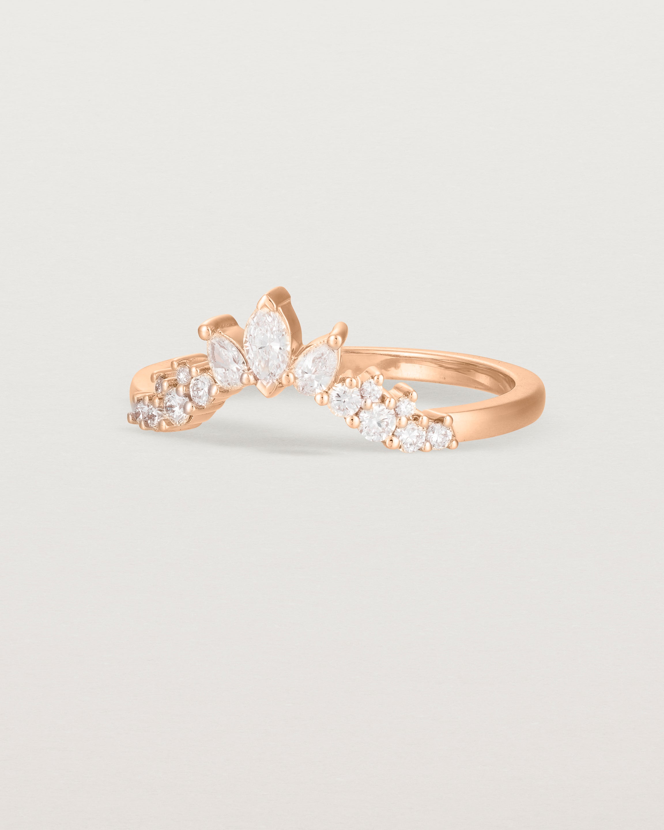 Angled view of the Thalia Crown Ring | Fit Ⅲ | Rose Gold.