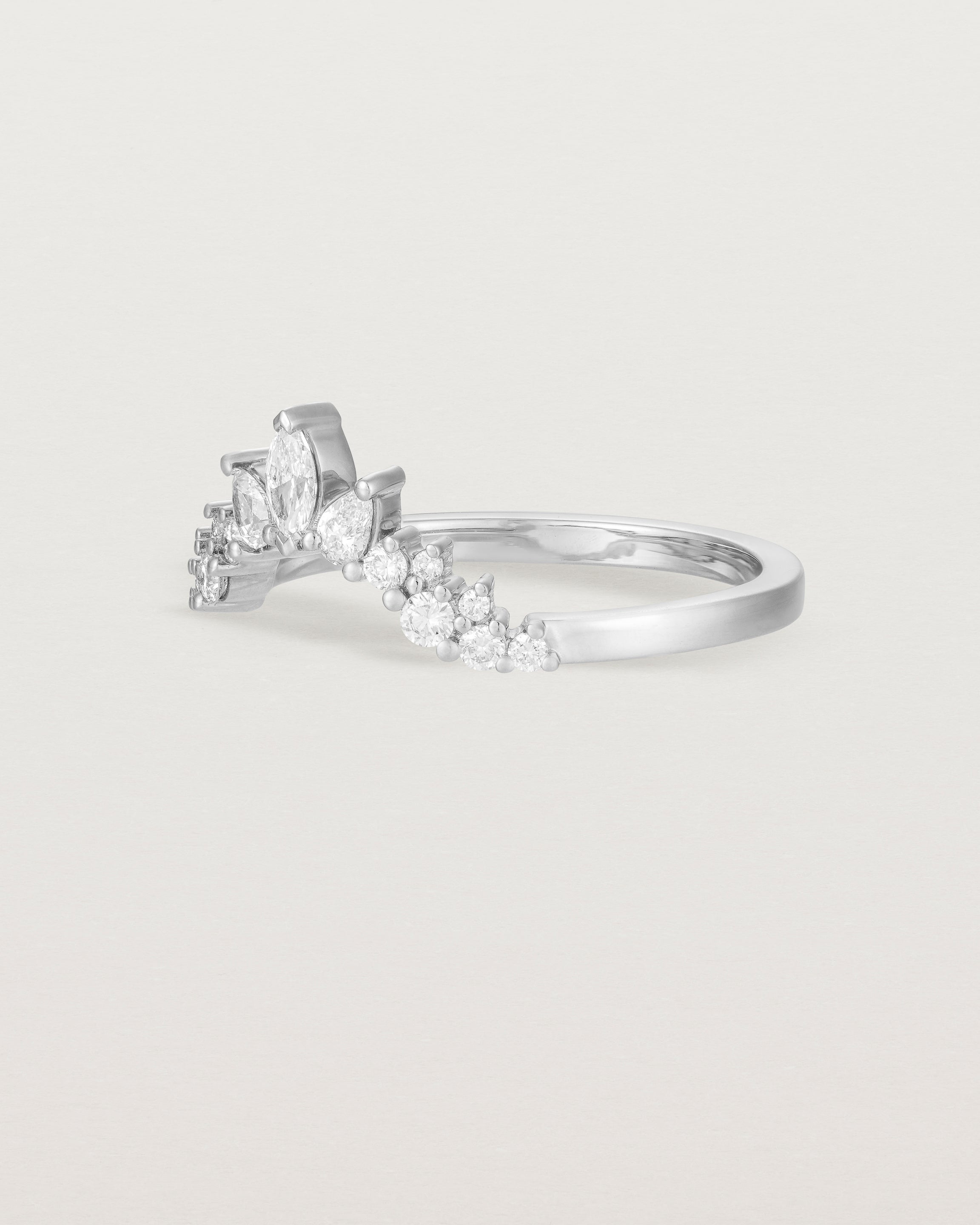 Angled view of the Thalia Crown Ring | Fit Ⅳ | White Gold.