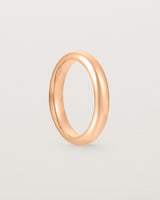 Standing view of the Bold Curve Ring | 4mm | Rose Gold