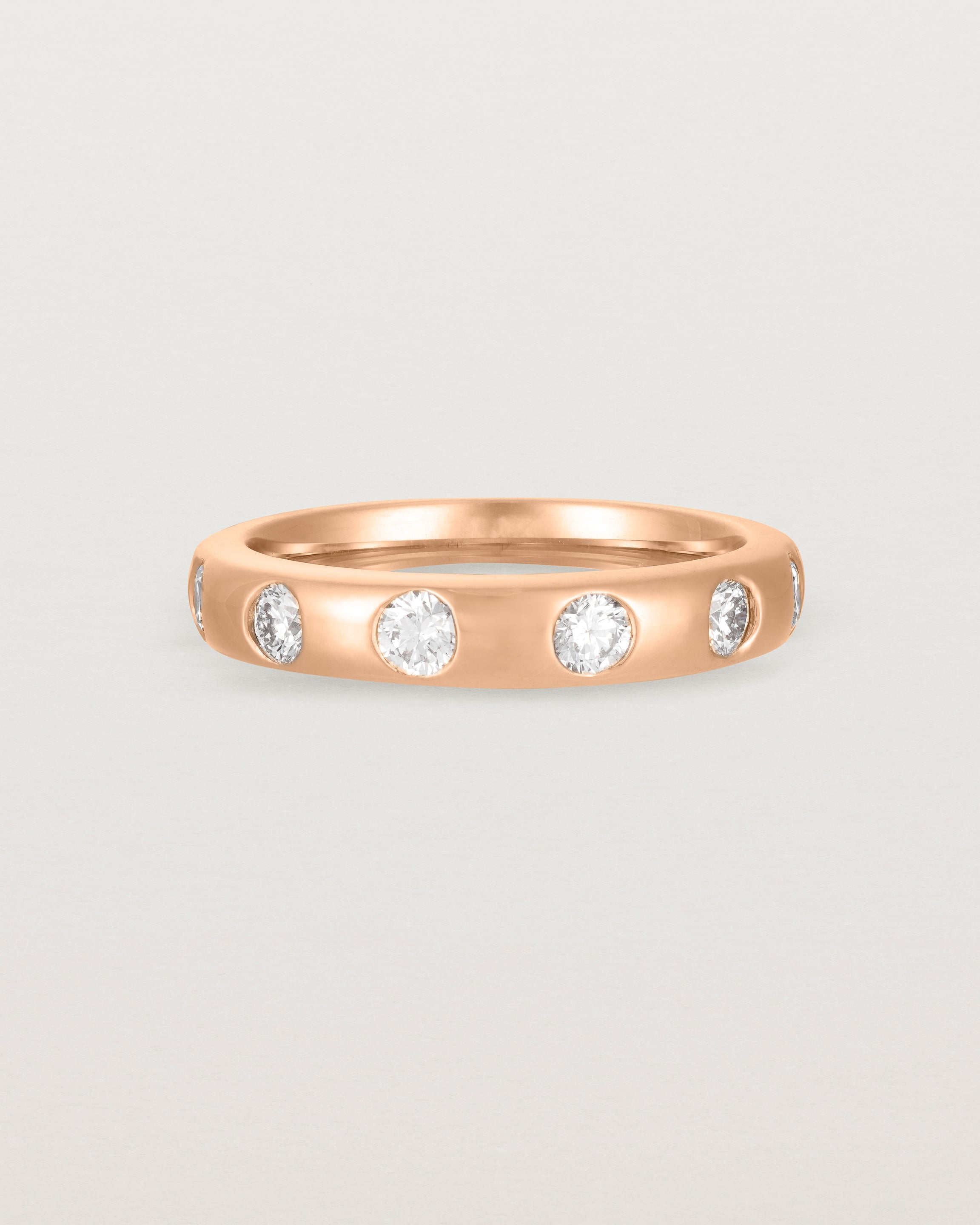 Front angle of Bold Curve Ring | 4mm | Diamonds | Rose Gold