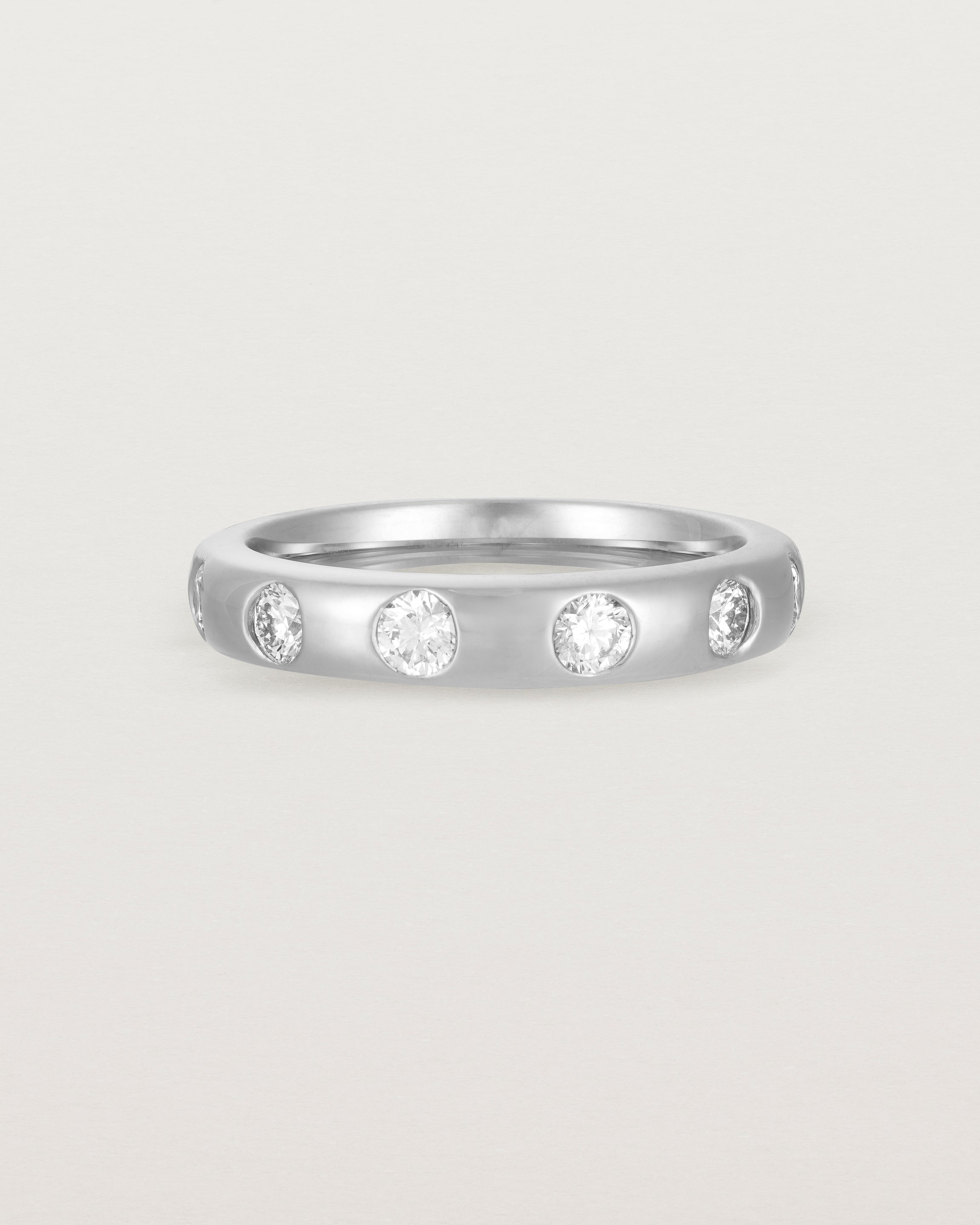 Front View of Bold Curve Ring | 4mm | Diamonds | White Gold