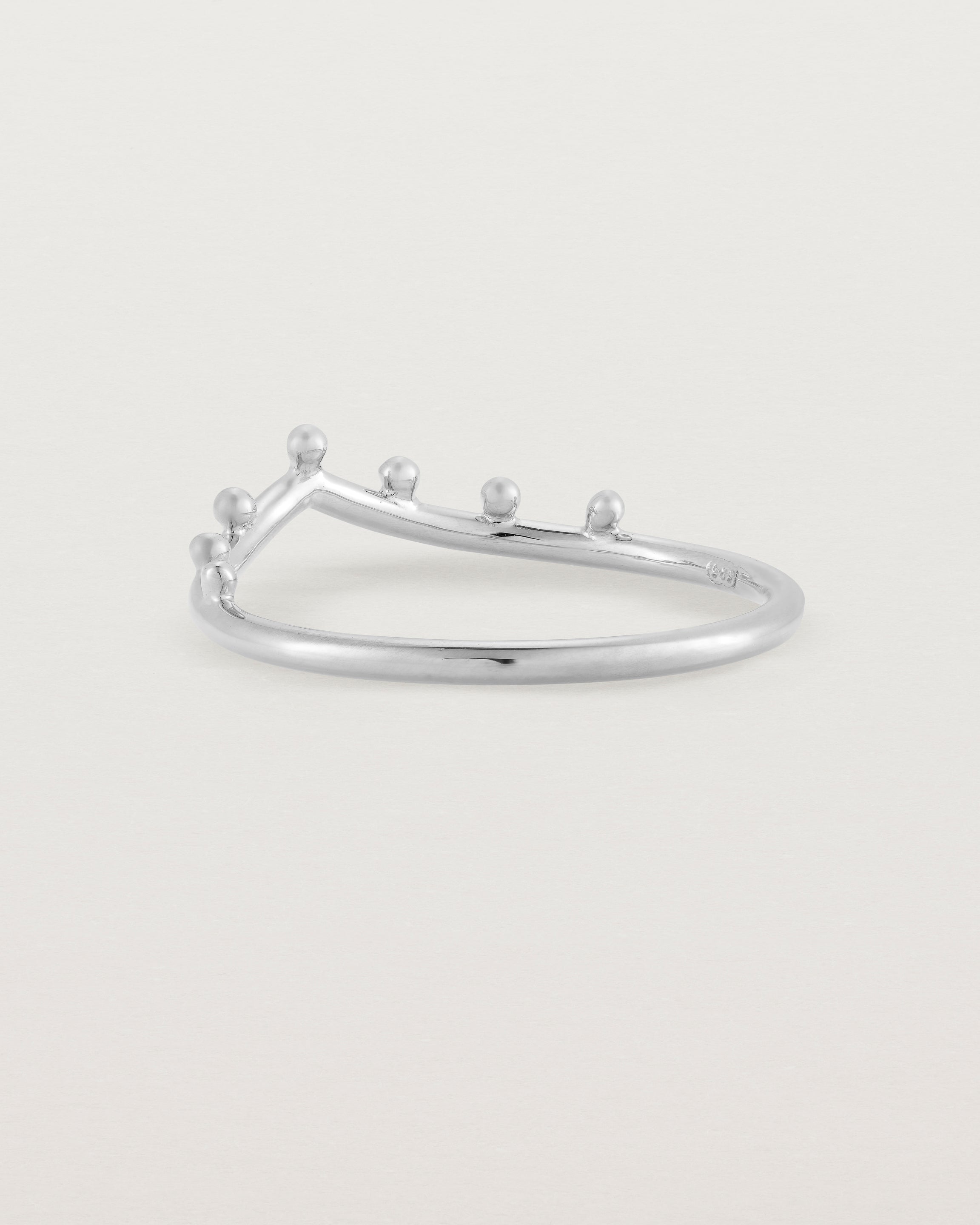 Angled view of the Dotted Gentle Point Ring in White Gold.