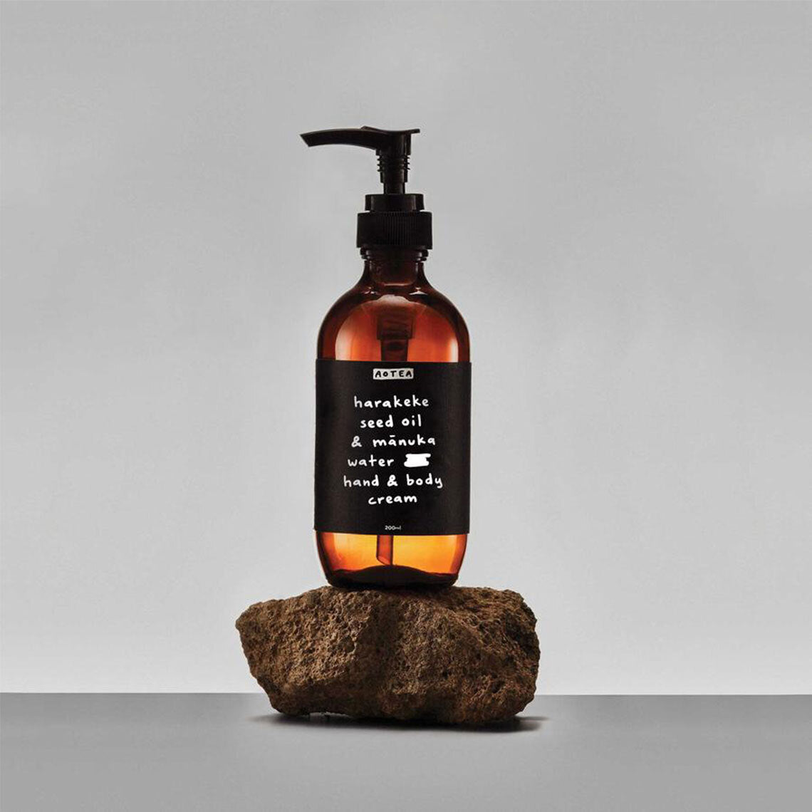 Harakeke-Seed-Oil-_-Manuka-Honey-Hand-Body-Cream